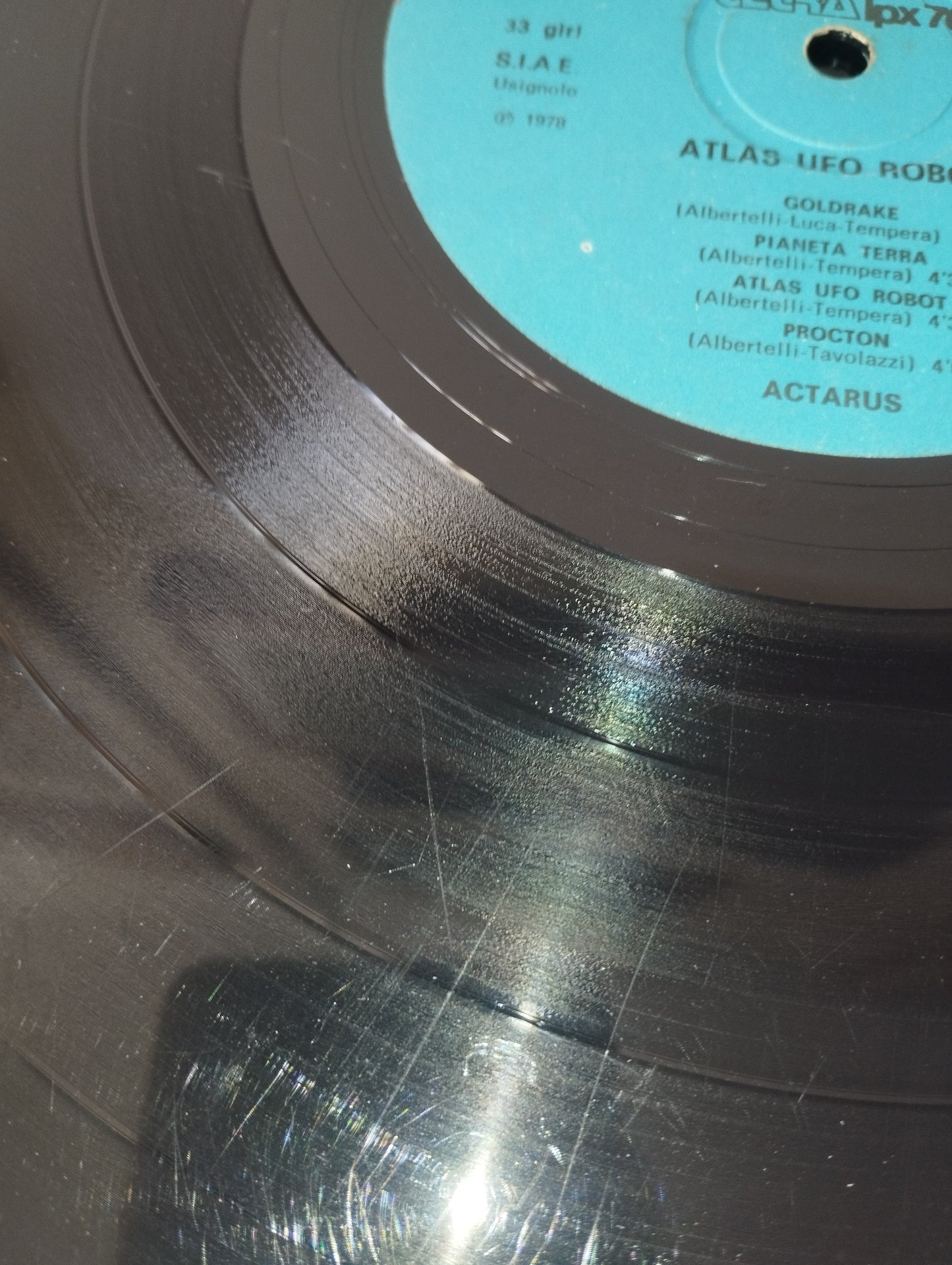 Atlas Ufo Robot Actarus Lp 33 giri
Edito nel 1978 da Cetra Cod.LPX70
PRECISO CHE È IN VENDITA IL SOLO VINILE.NO COPERTINA