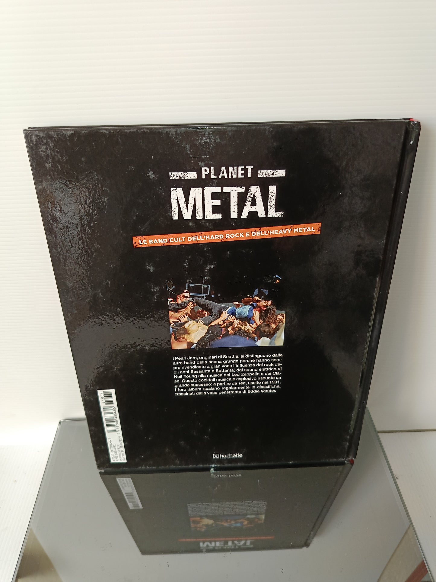 Pearl Jam Libro Serie Planet Metal
Hachette n.34