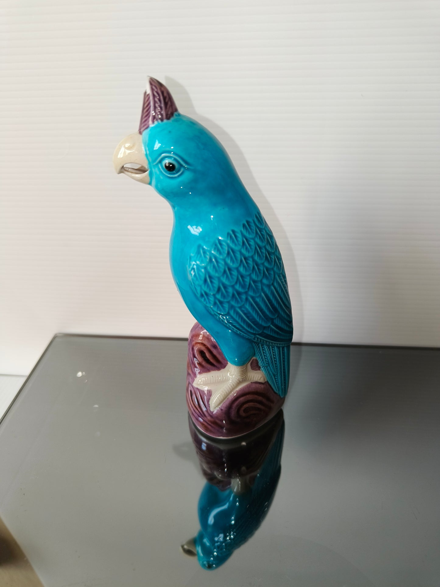 Pappagallo in porcellana smaltata d'epoca, LEGGI