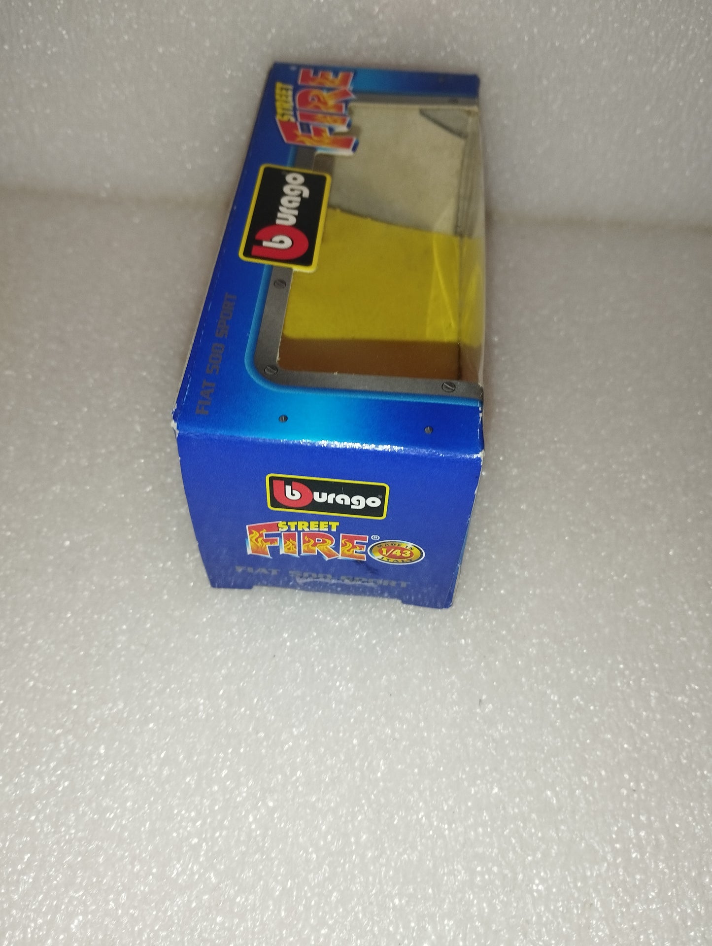 Fiat 500 Sport
Scala 1:43
Bburago
Street Fire Collection