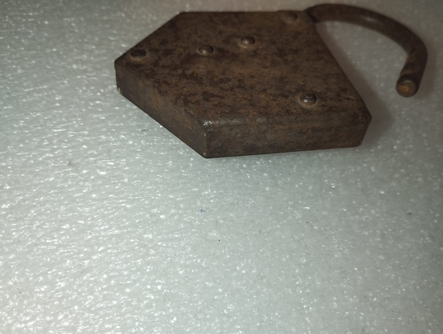 Antico Lucchetto senza Chiave
Da Restaurare