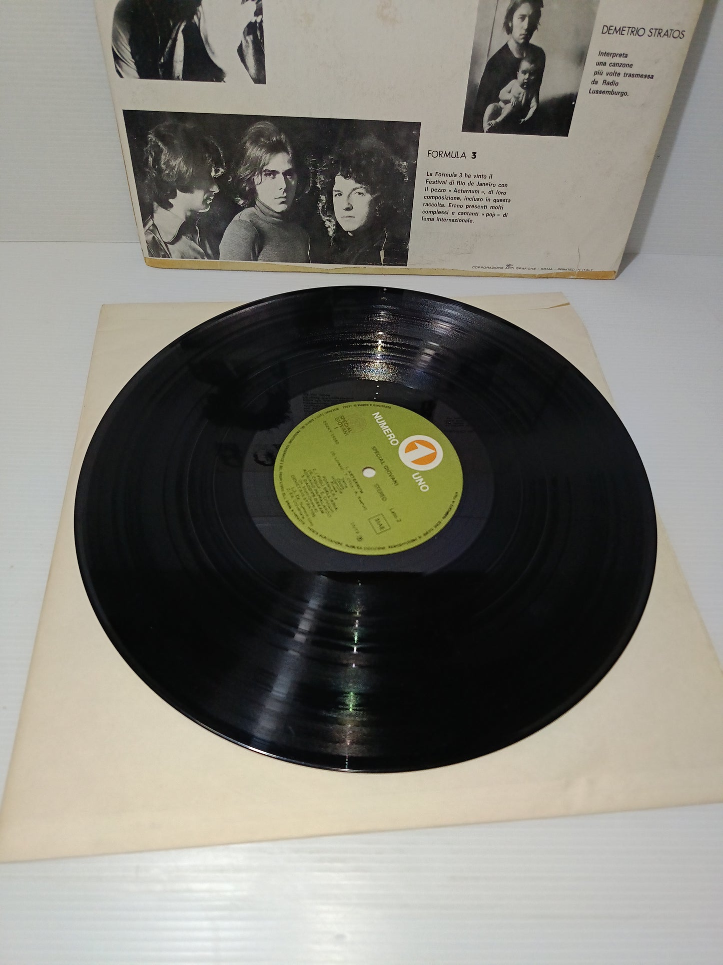 Qui Giovani Various LP 33 Giri
Edito nel 1972 da Numero Uno Cod.2G2KY 19279