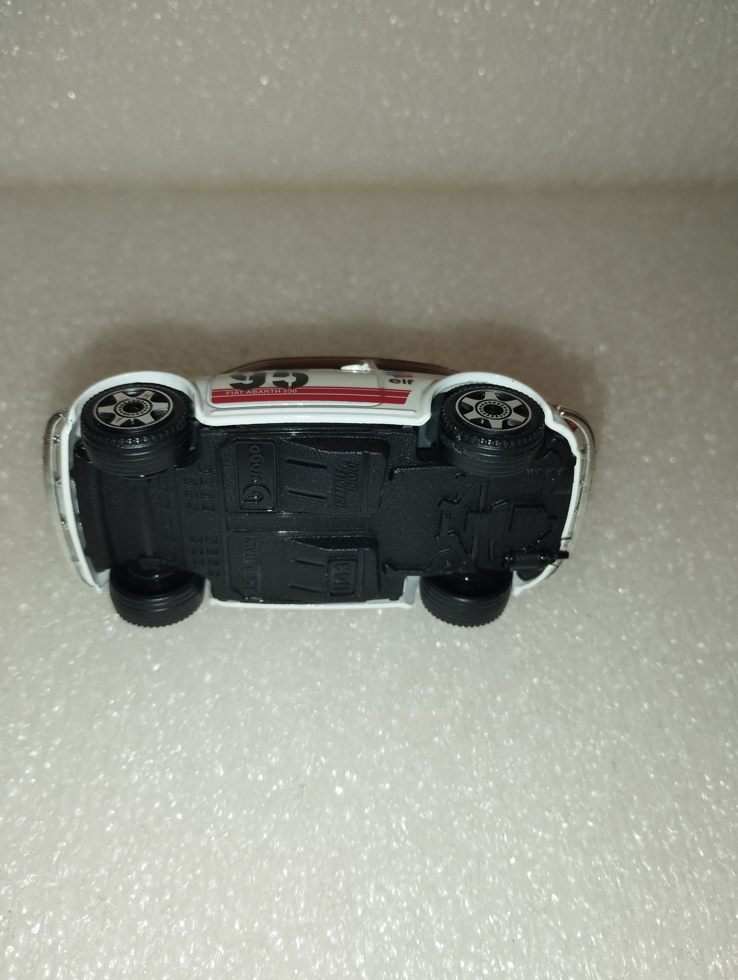 Fiat 500 Sport
Scala 1:43
Bburago
Street Fire Collection