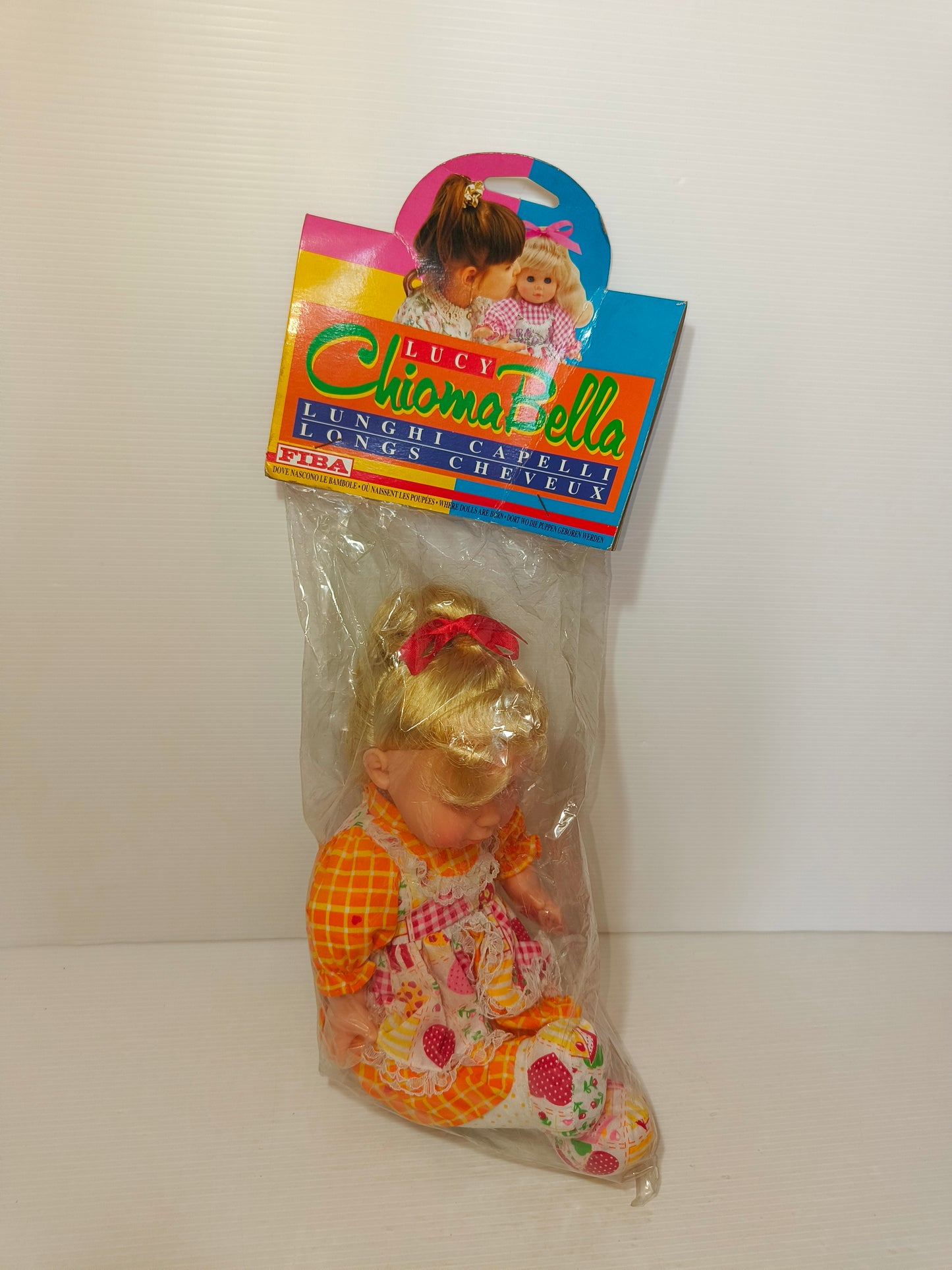 Bambola Lucy Bella Chioma vintage, Fiba LEGGI