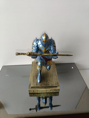 Cavaliere In Resina