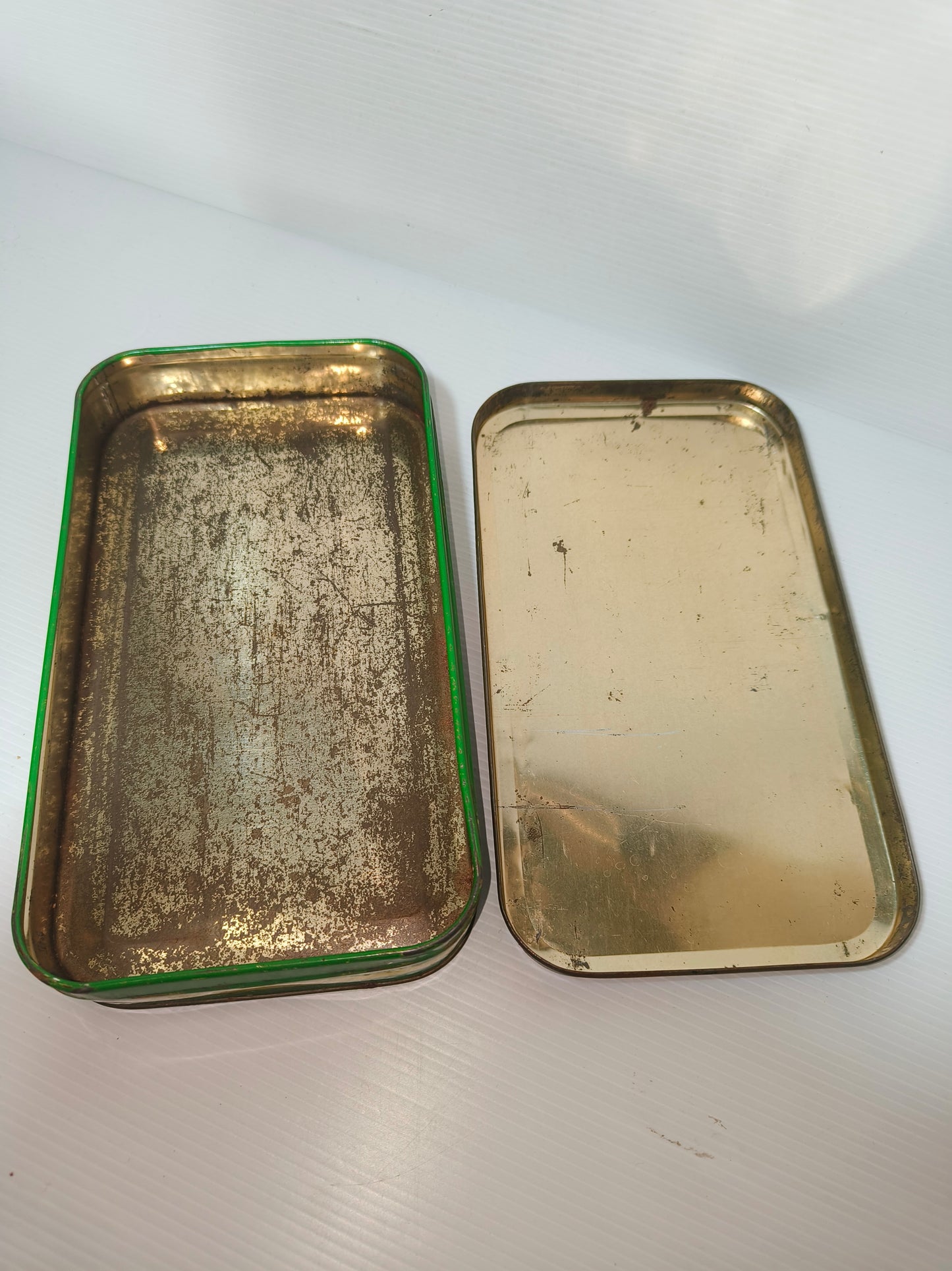 Scatole latta vintage soggetto fiori