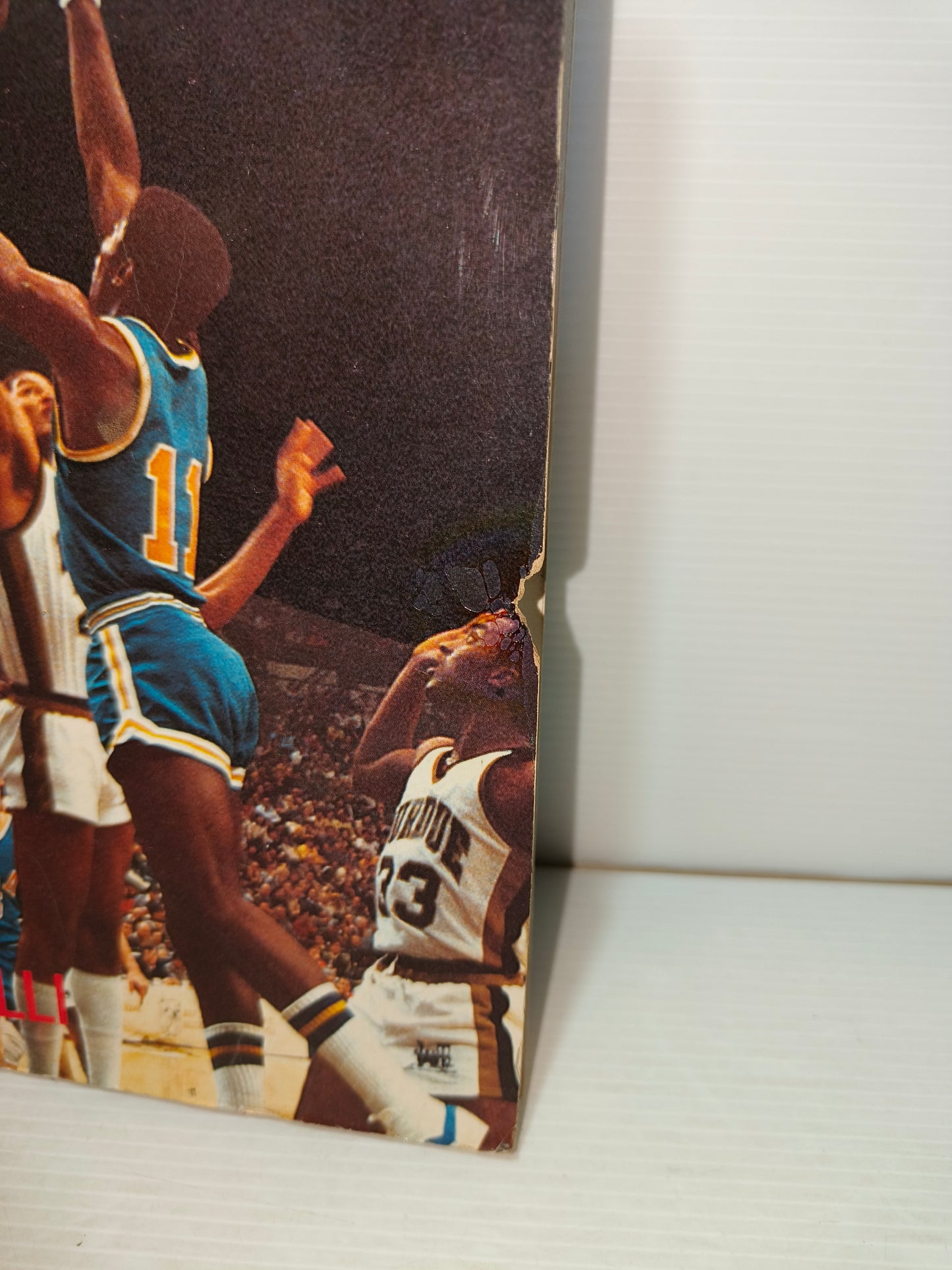 Libro Il basket di J. R. Wooden anni 80, LEGGI