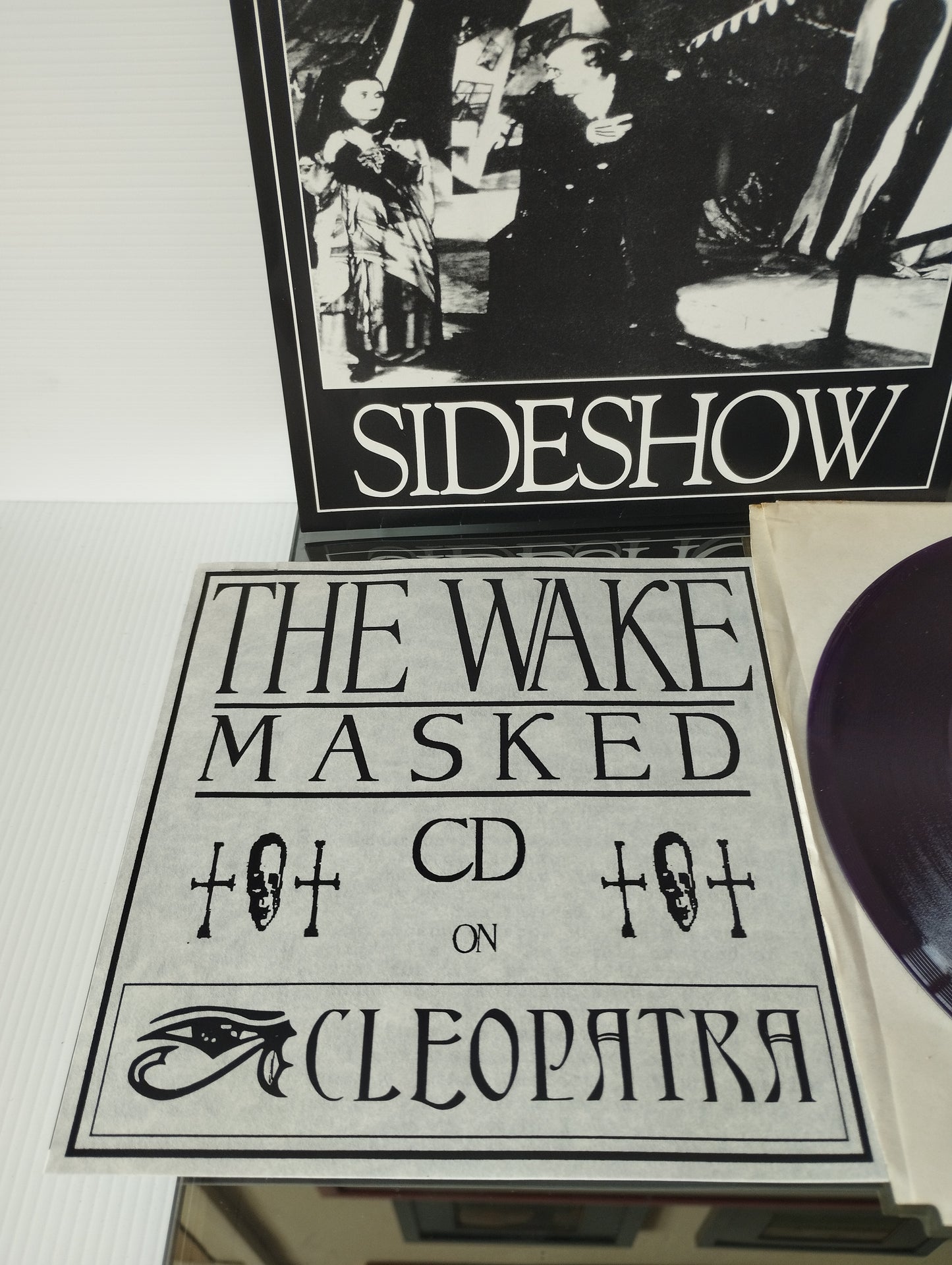 Sideshow The Wake 45 Giri
Vinile colorato  Purple