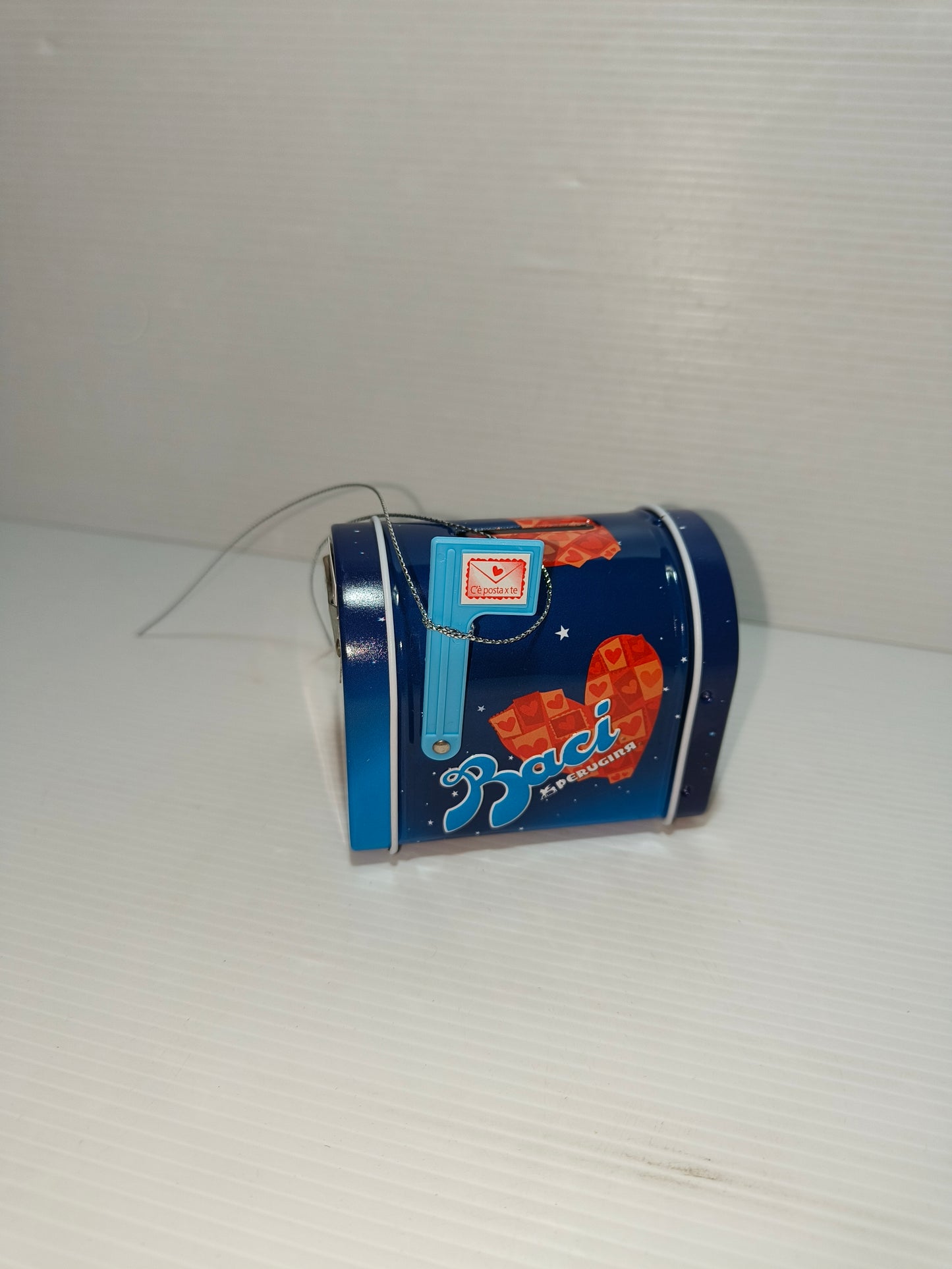 Salvadanaio Baci Perugina in metallo