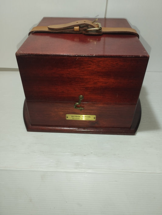 Cofanetto In Legno Ulysse Nardin Le Locle Suisse
Vintage
