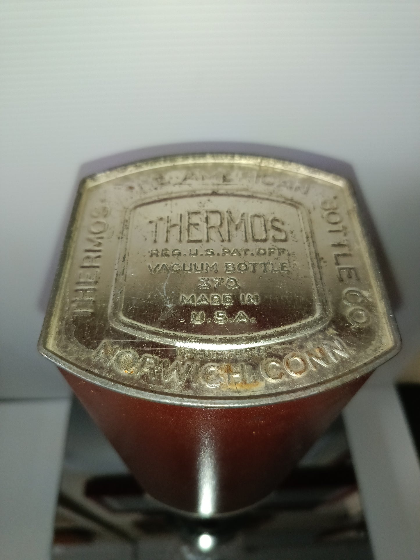 Antico Thermos The American Norwich.Conn
In Metallo e plastica
Made in U.S.A.