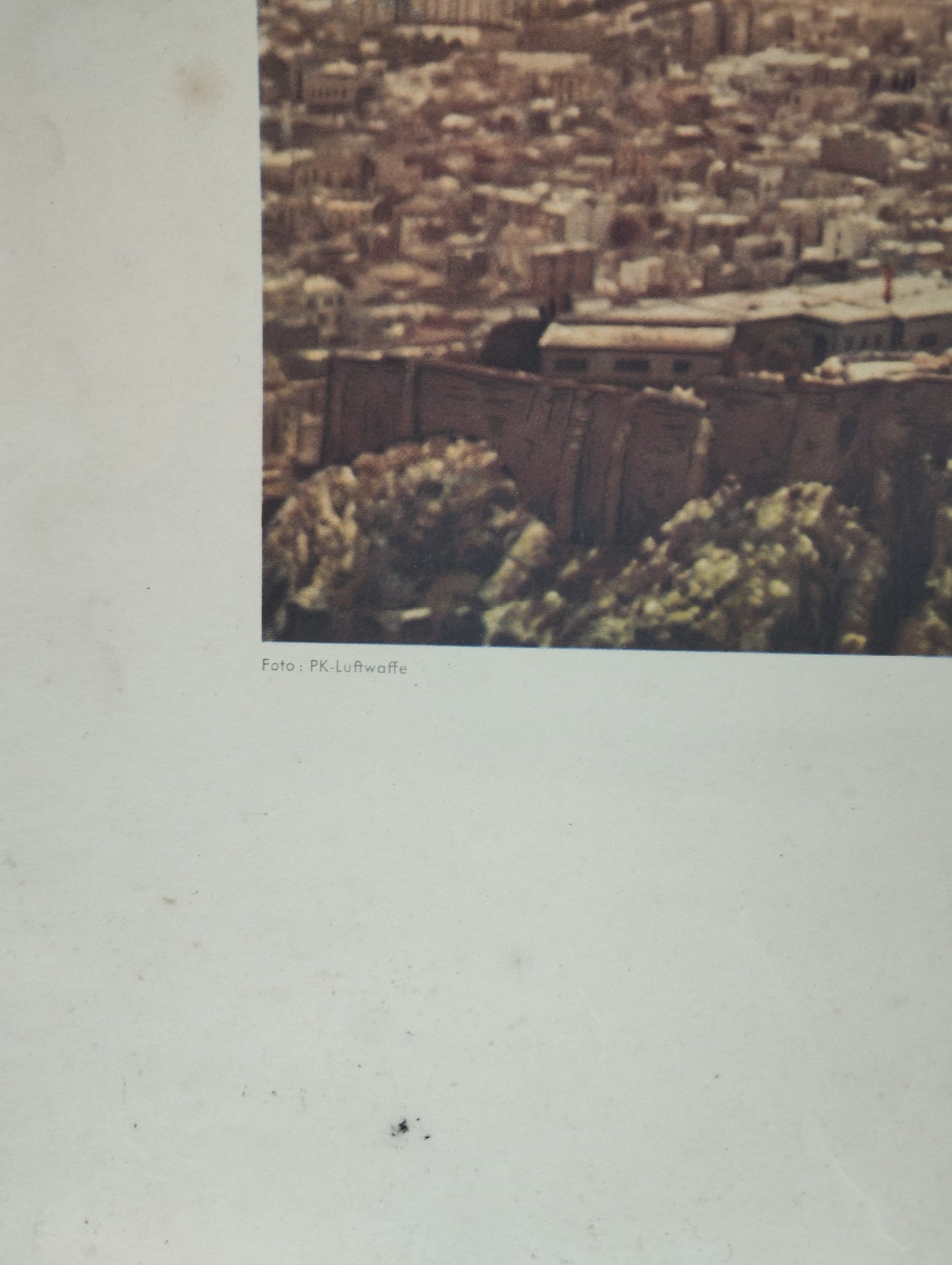 Rara Stampa Messerschmitt Me 110 sopra l'Acropoli
Da Calendario della  Luftwaffe 1942