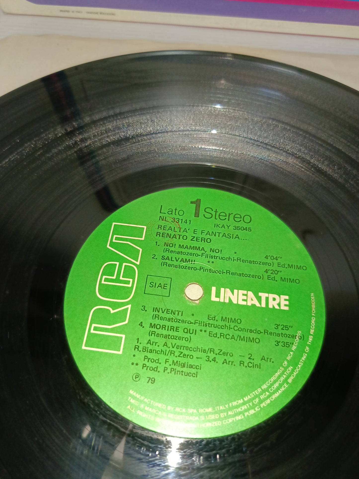 Realtà E Fantasia Renato Zero LP 33 Giri
Edito nel 1979 da  RCA cod.NL 33141