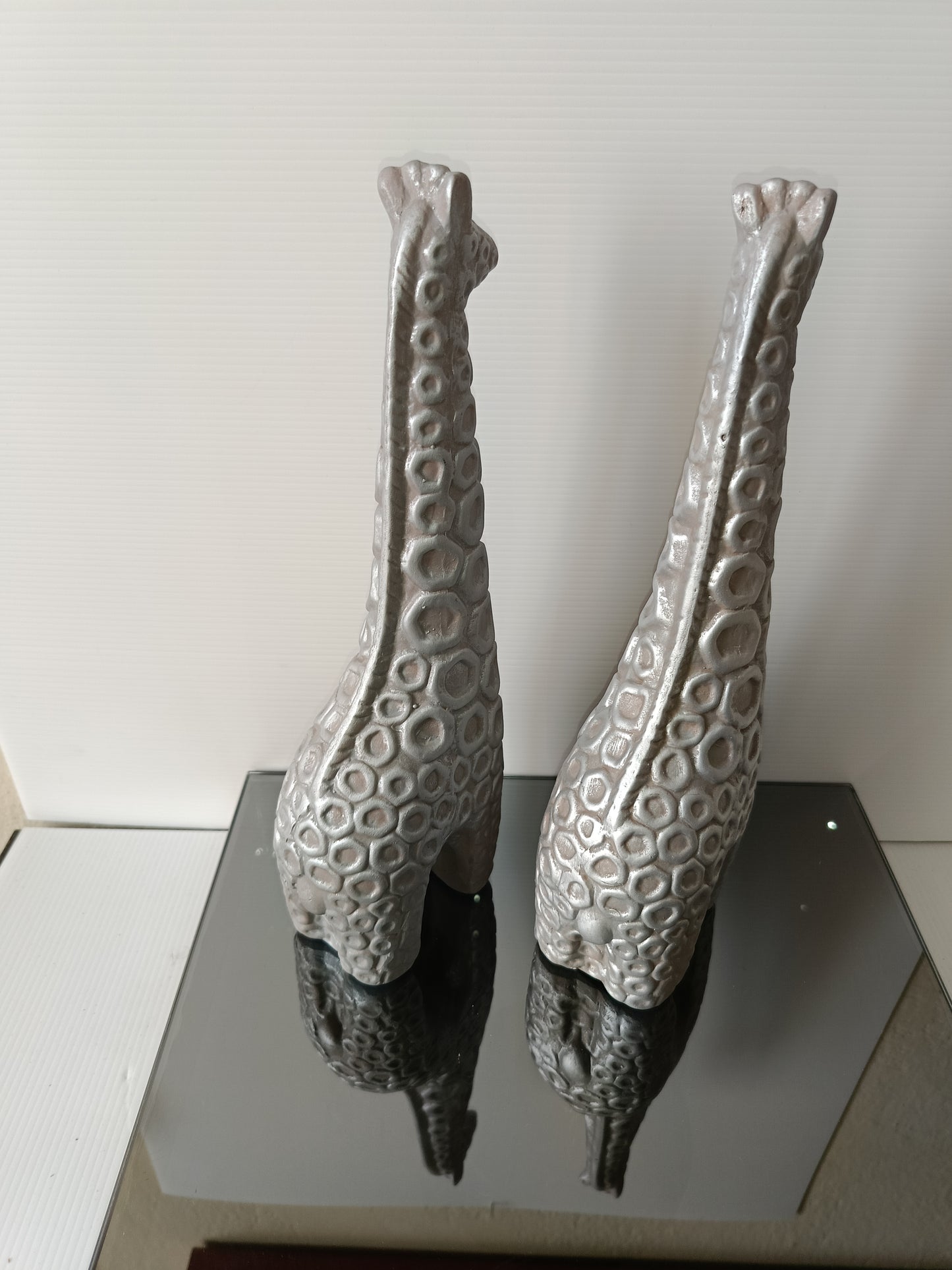 Due Giraffe In Coccio Argentato