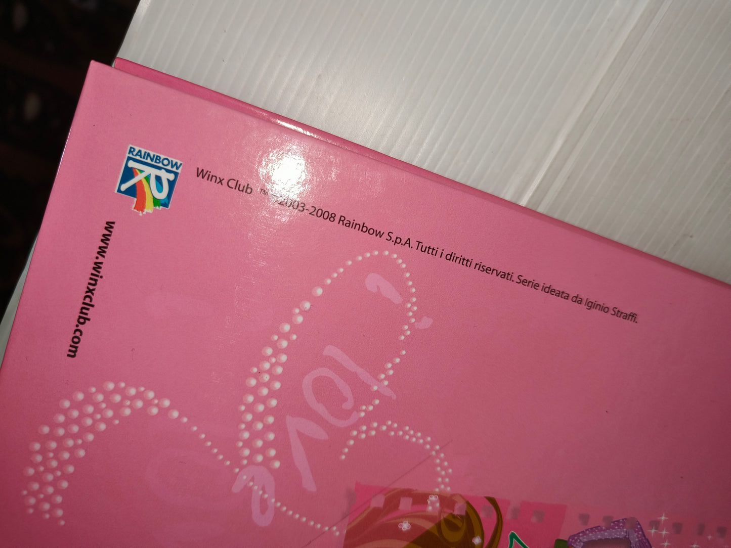 Due raccoglitori ad anelli Winx, LEGGI