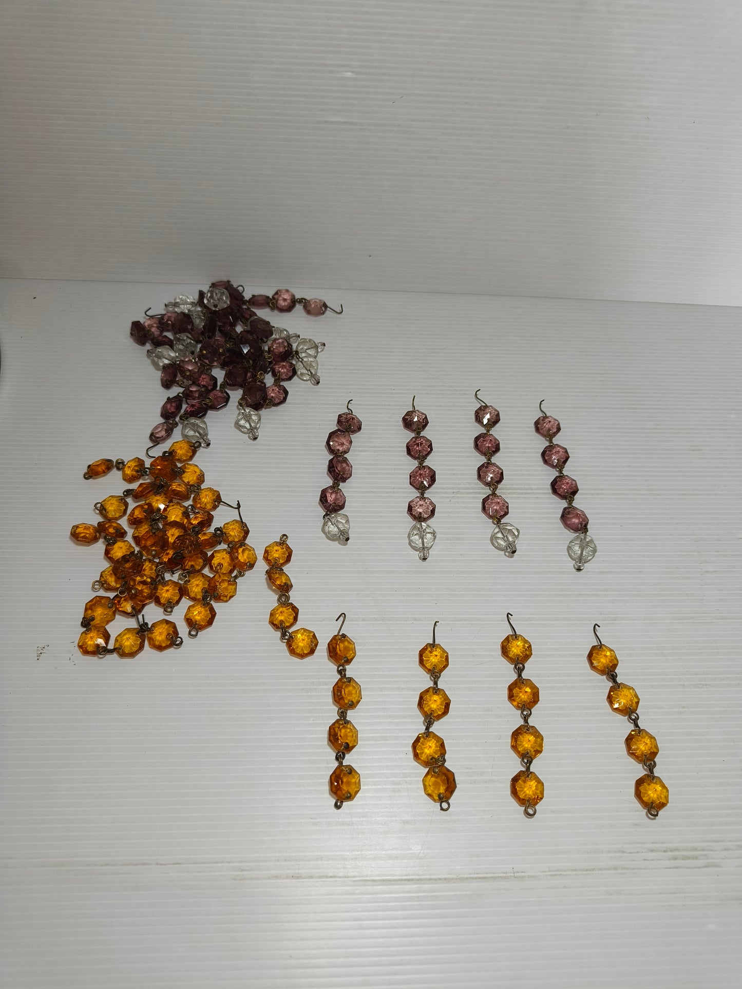 Antichi pendenti in vetro per uso decorativo
