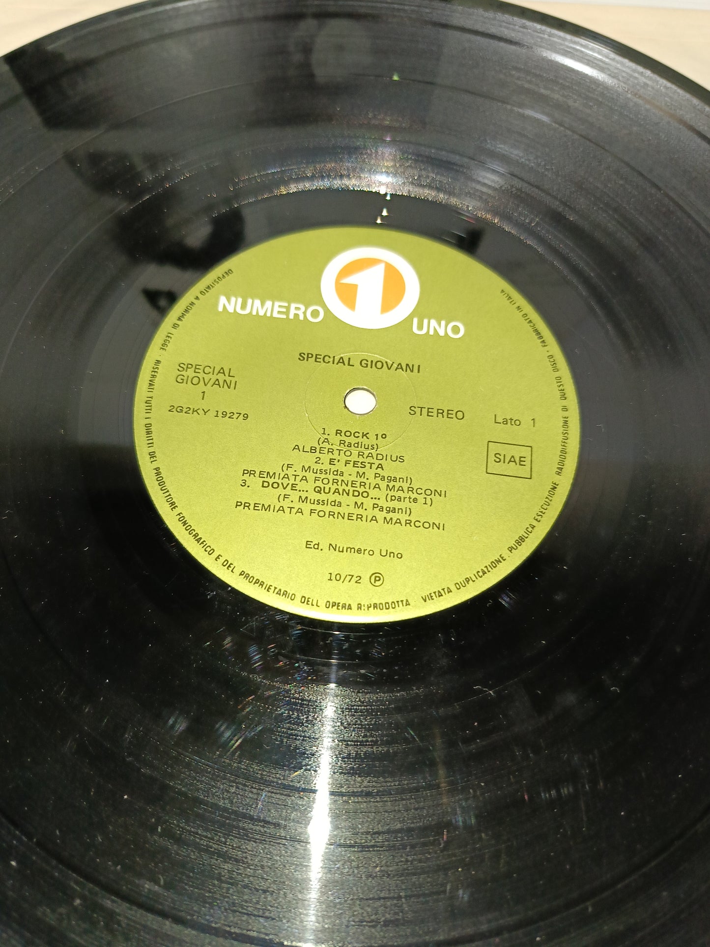 Qui Giovani Various LP 33 Giri
Edito nel 1972 da Numero Uno Cod.2G2KY 19279