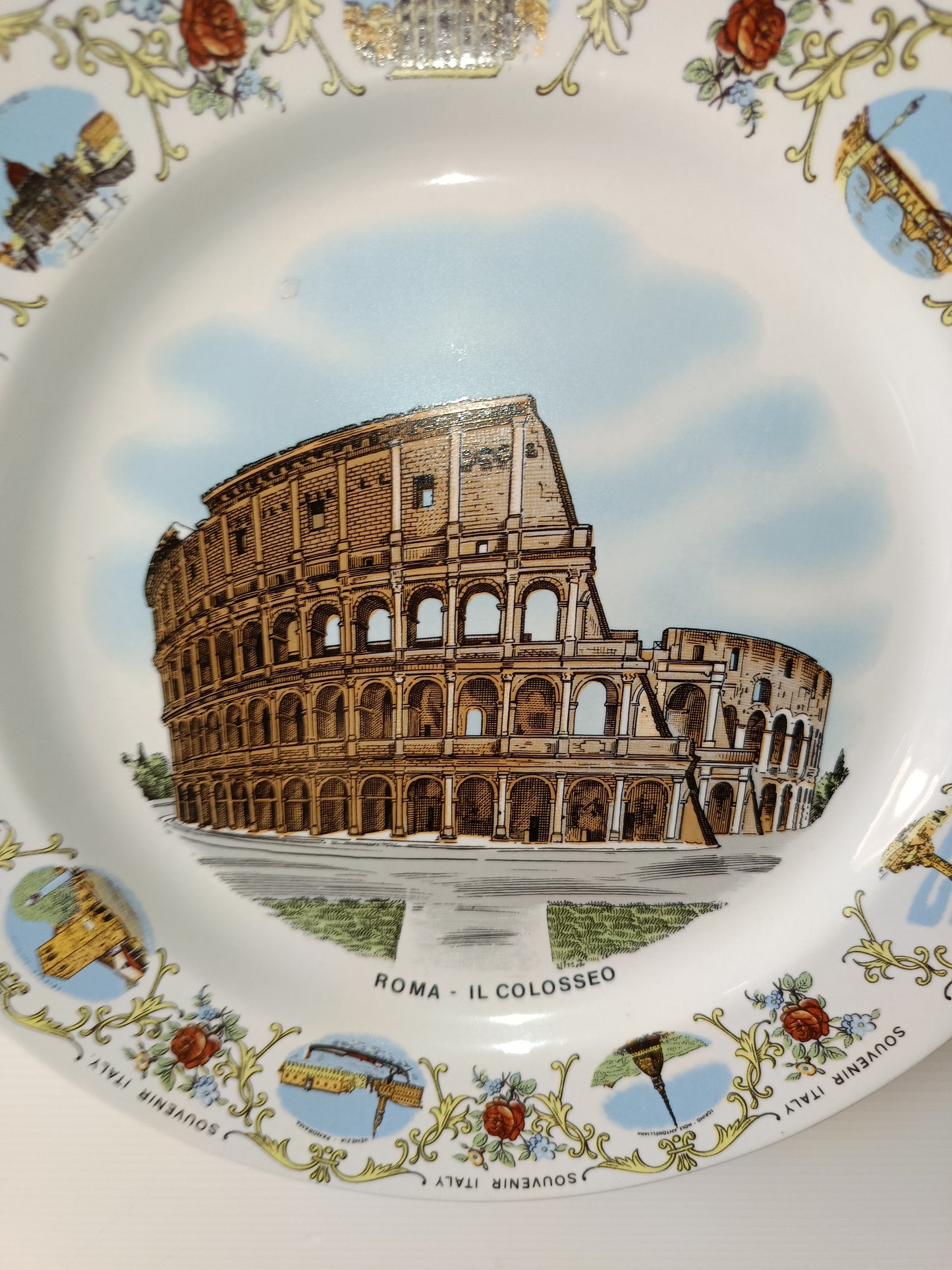 Piatto Roma il Colosseo Souvenir Vintage in porcellana