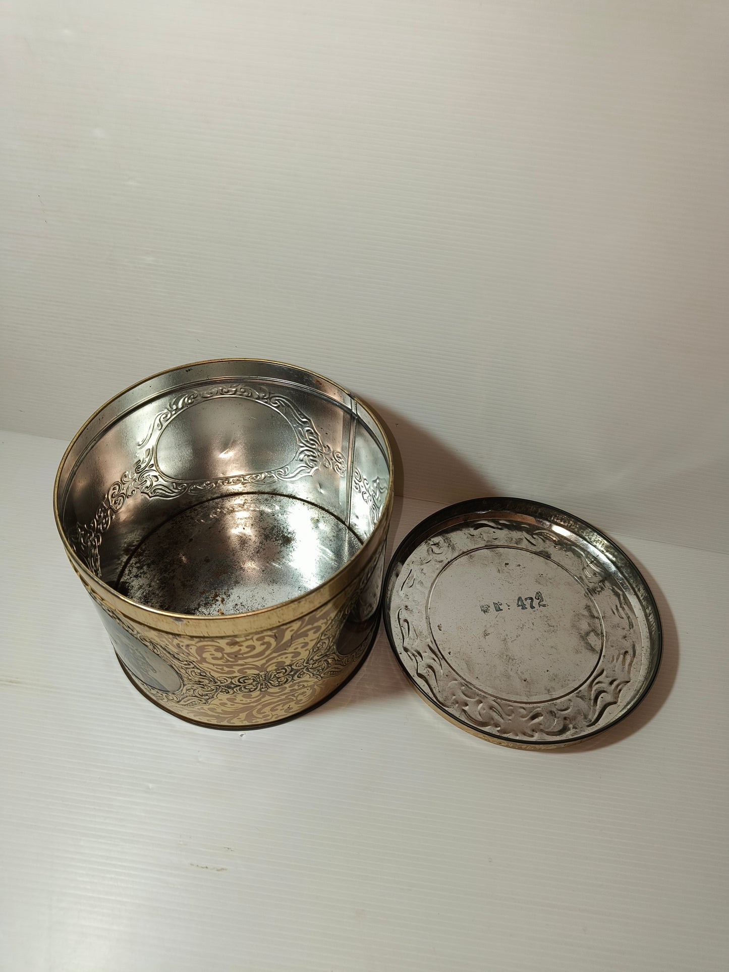 Lotto scatola in latta vintage, LEGGI