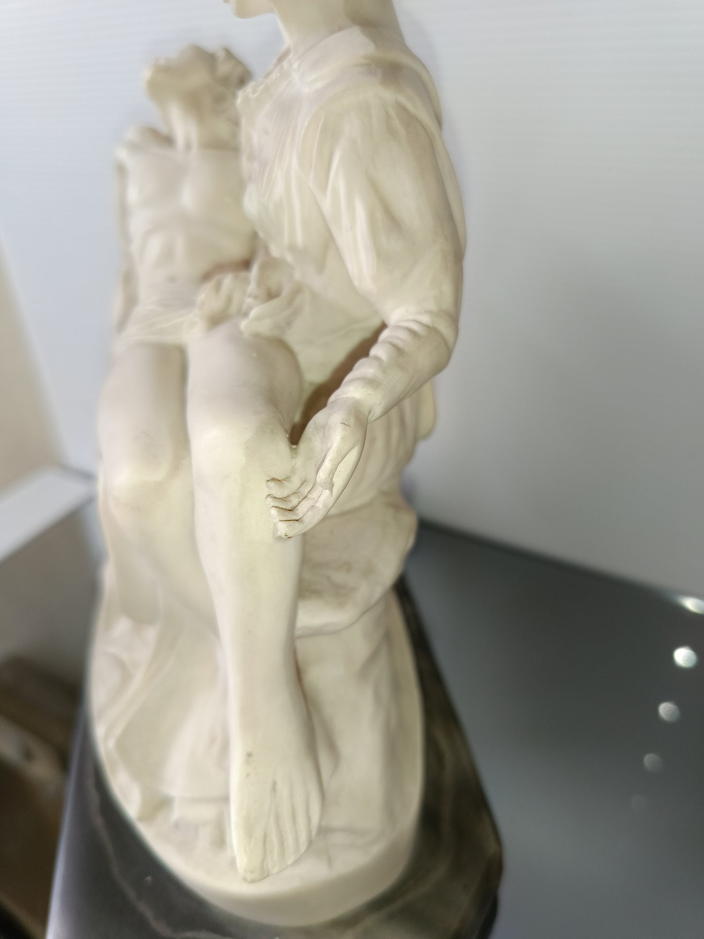 Pietà Di Michelangelo In Marmoresina Vintage