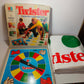 Gioco Twister anni 80, LEGGI