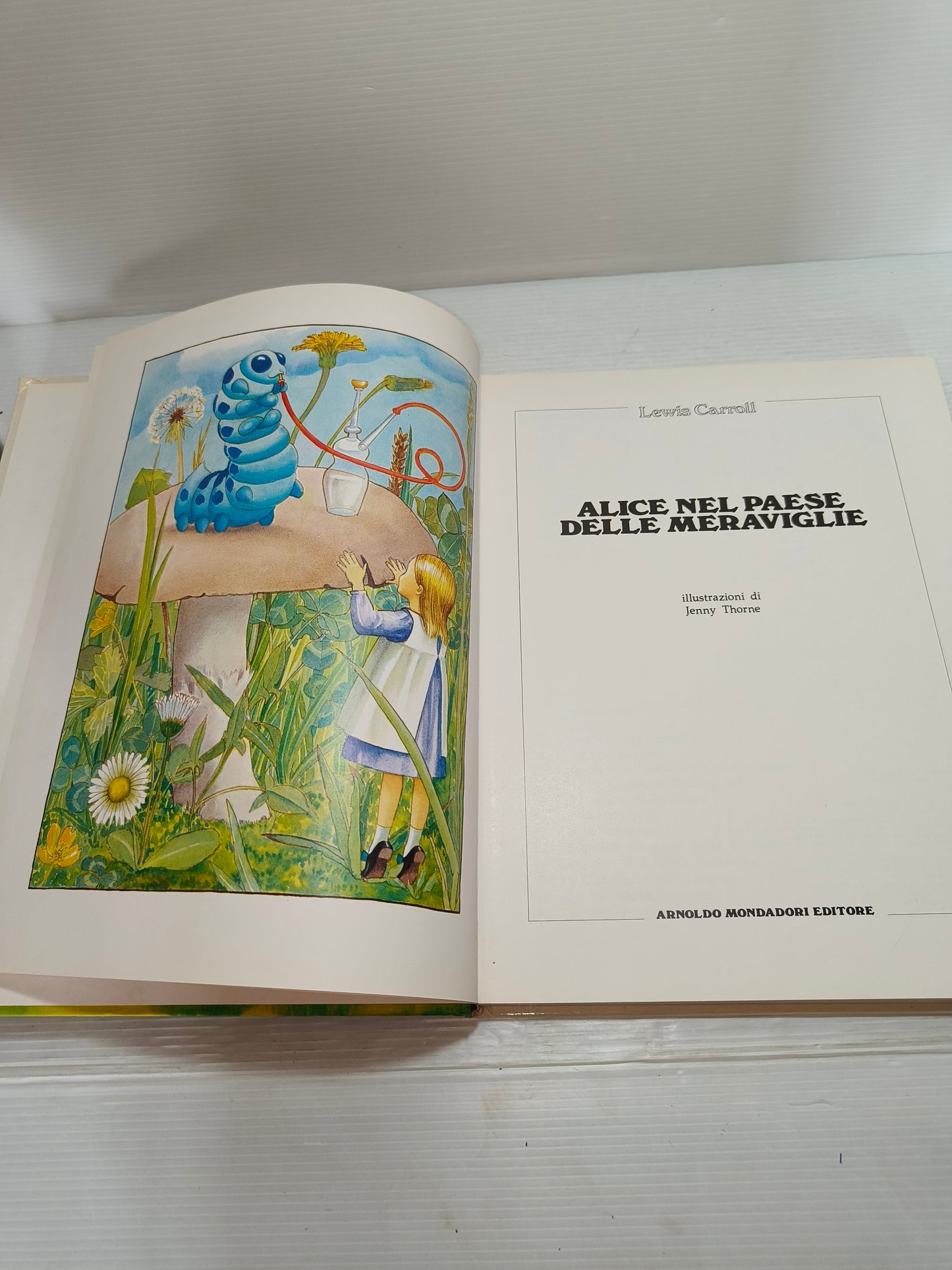 Libro Alice Nel Paese Delle Meraviglie, Mondadori 1982 LEGGI