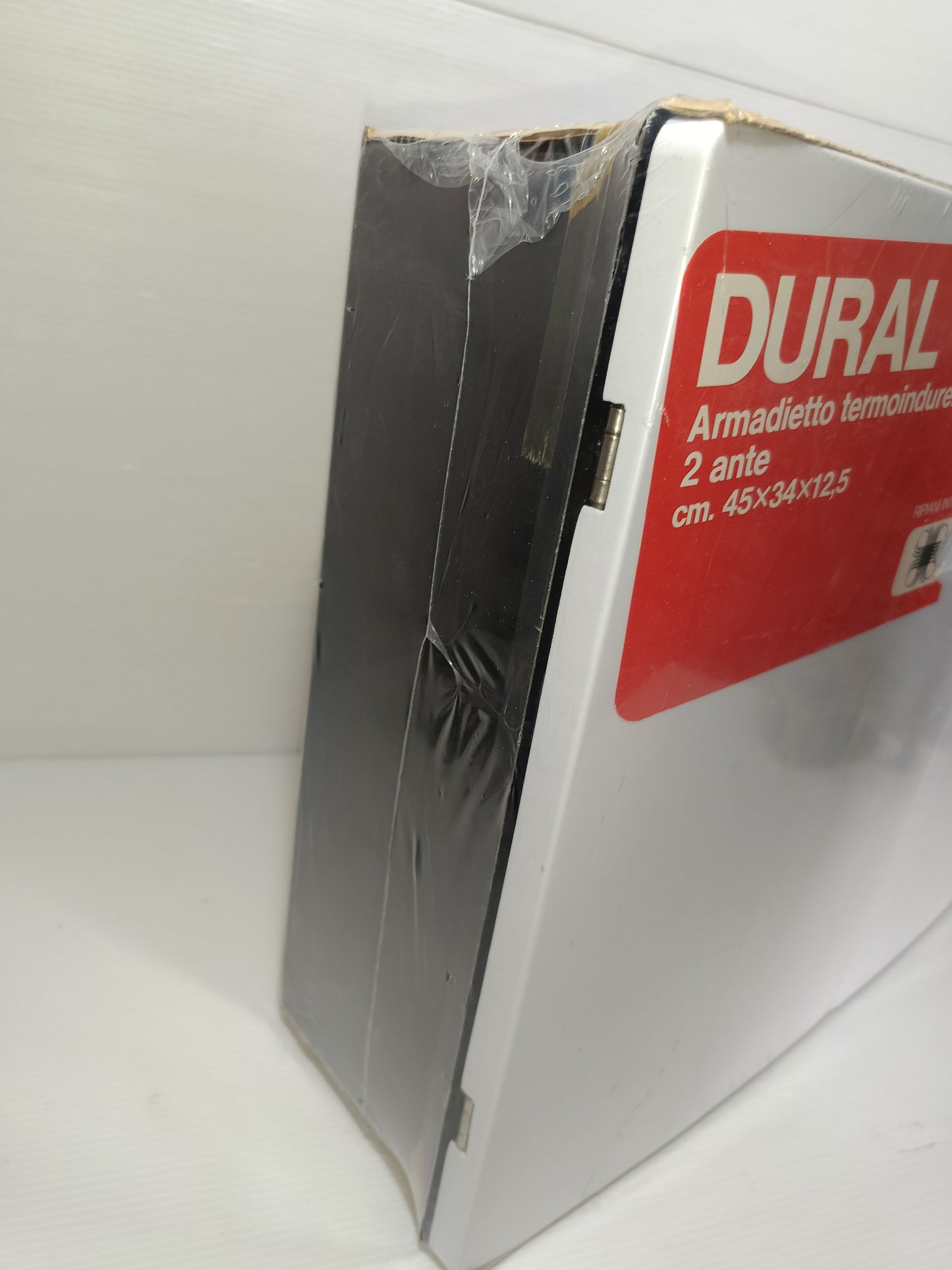 Armadietto Sonya Plastic Press Vintage
Il plastica termoindurente 2 ante