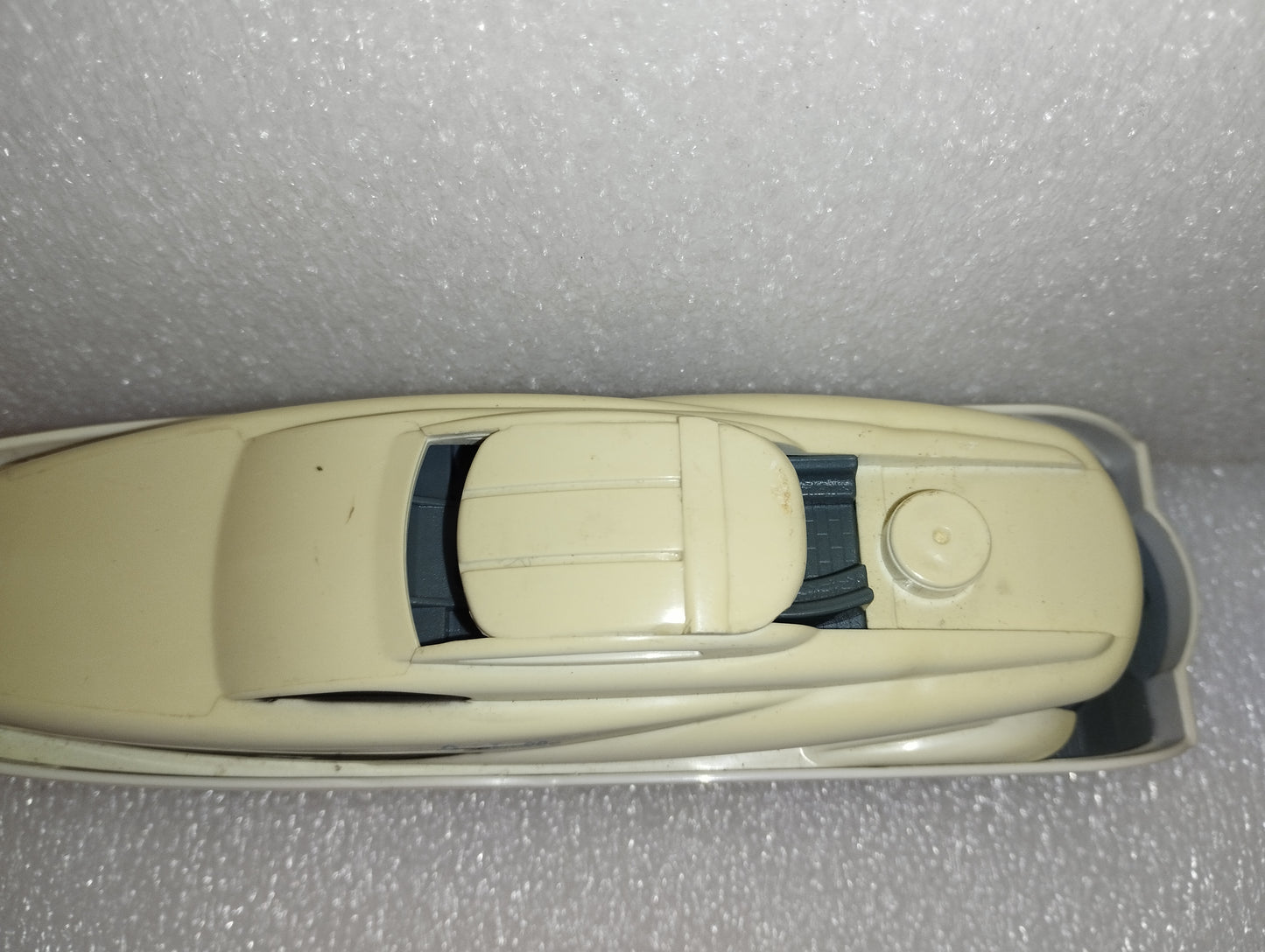 Modellino Yacht Isabelle In Plastica