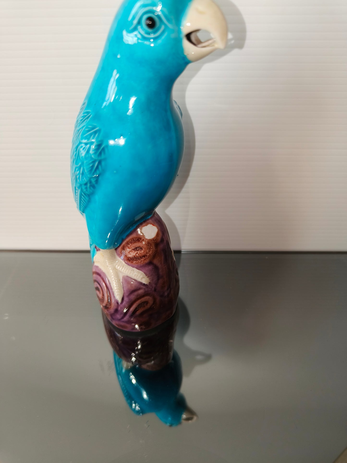 Pappagallo in porcellana smaltata d'epoca, LEGGI