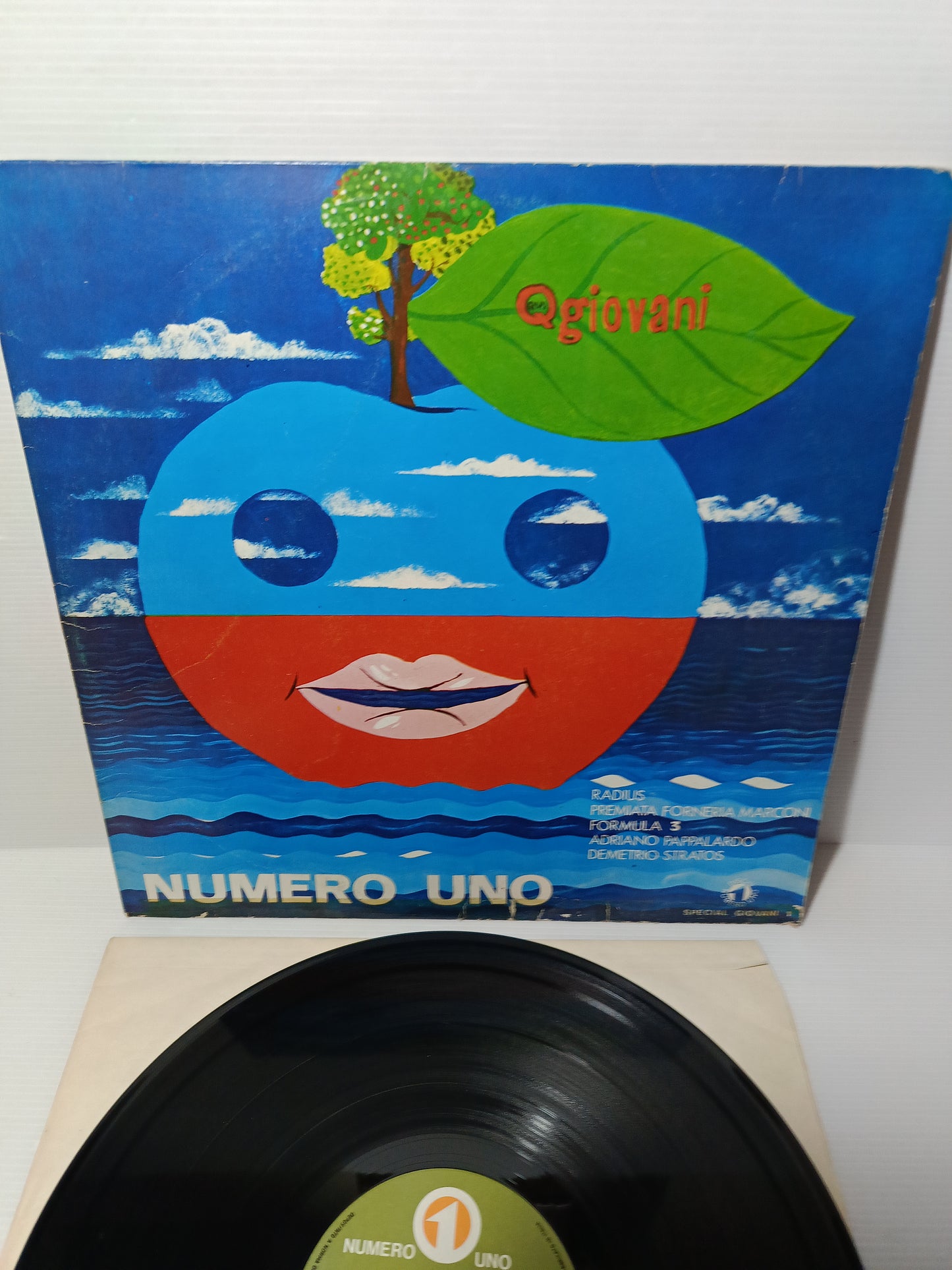 Qui Giovani Various LP 33 Giri
Edito nel 1972 da Numero Uno Cod.2G2KY 19279