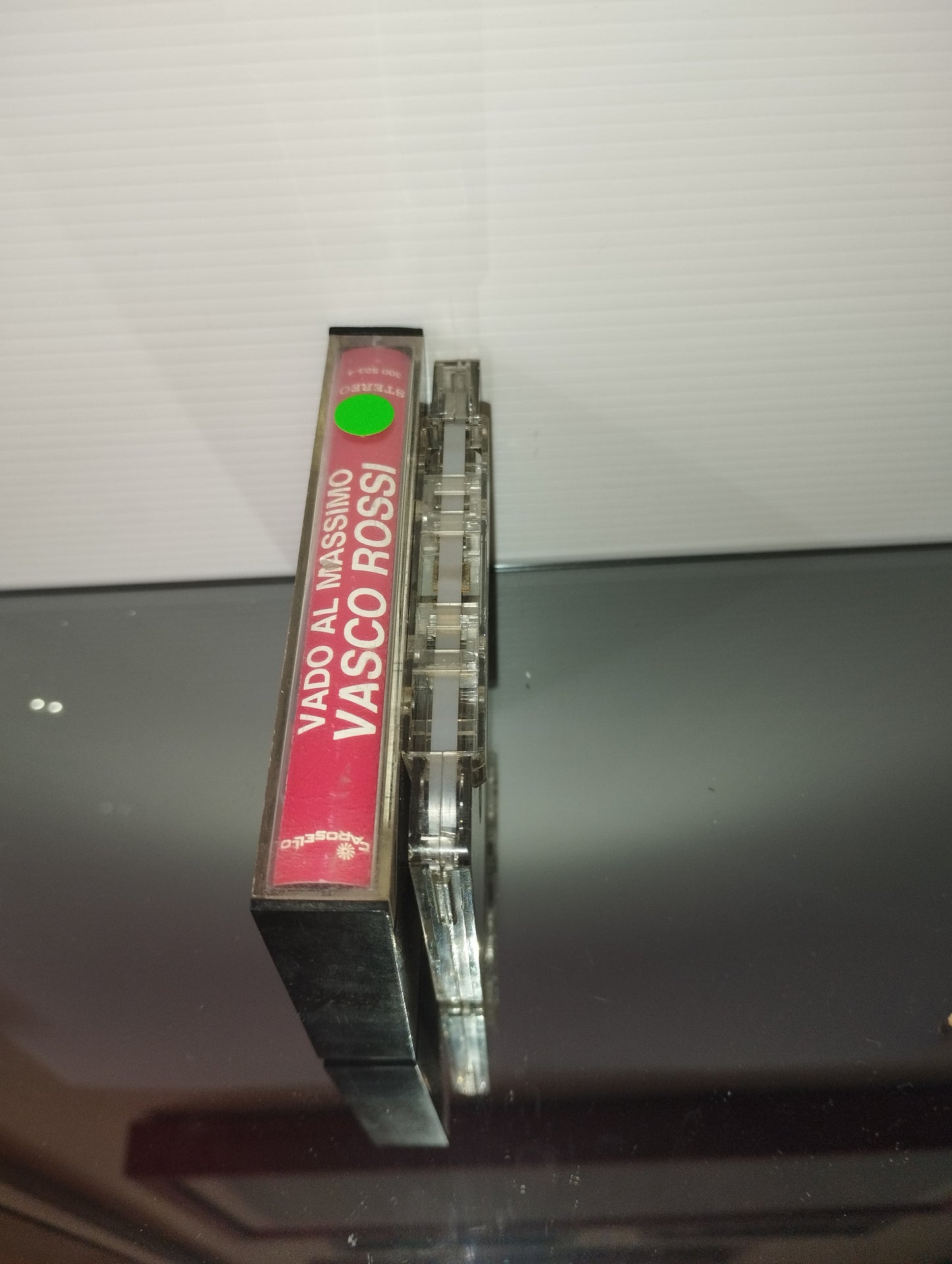 Vado Al Massimo Vasco Rossi Musicassetta
Edita nel 1982 da Carosello cod.300 523-4