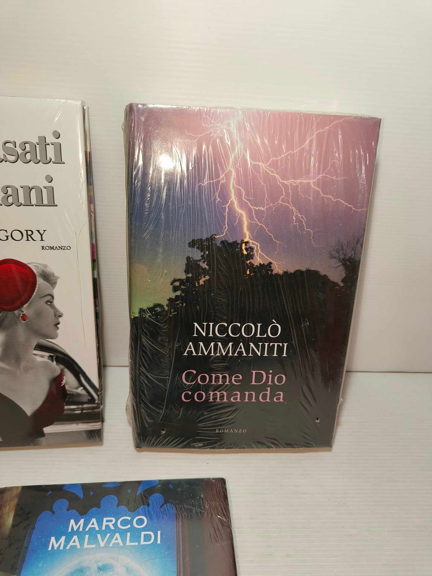 Lotto libri sigillati