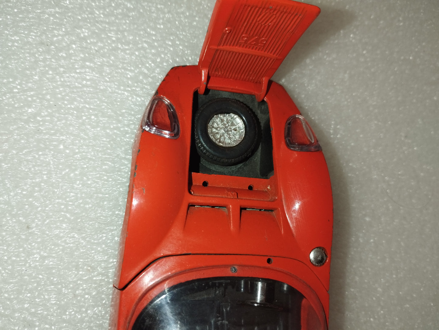 Osi Scarabeo 1600 Alfa Romeo
Politoys-M n.575
Scala 1:25