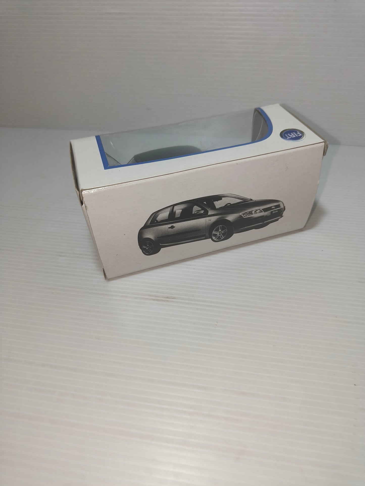 Modellino Fiat Stilo verde metallizzato Norev, Scala 1:43