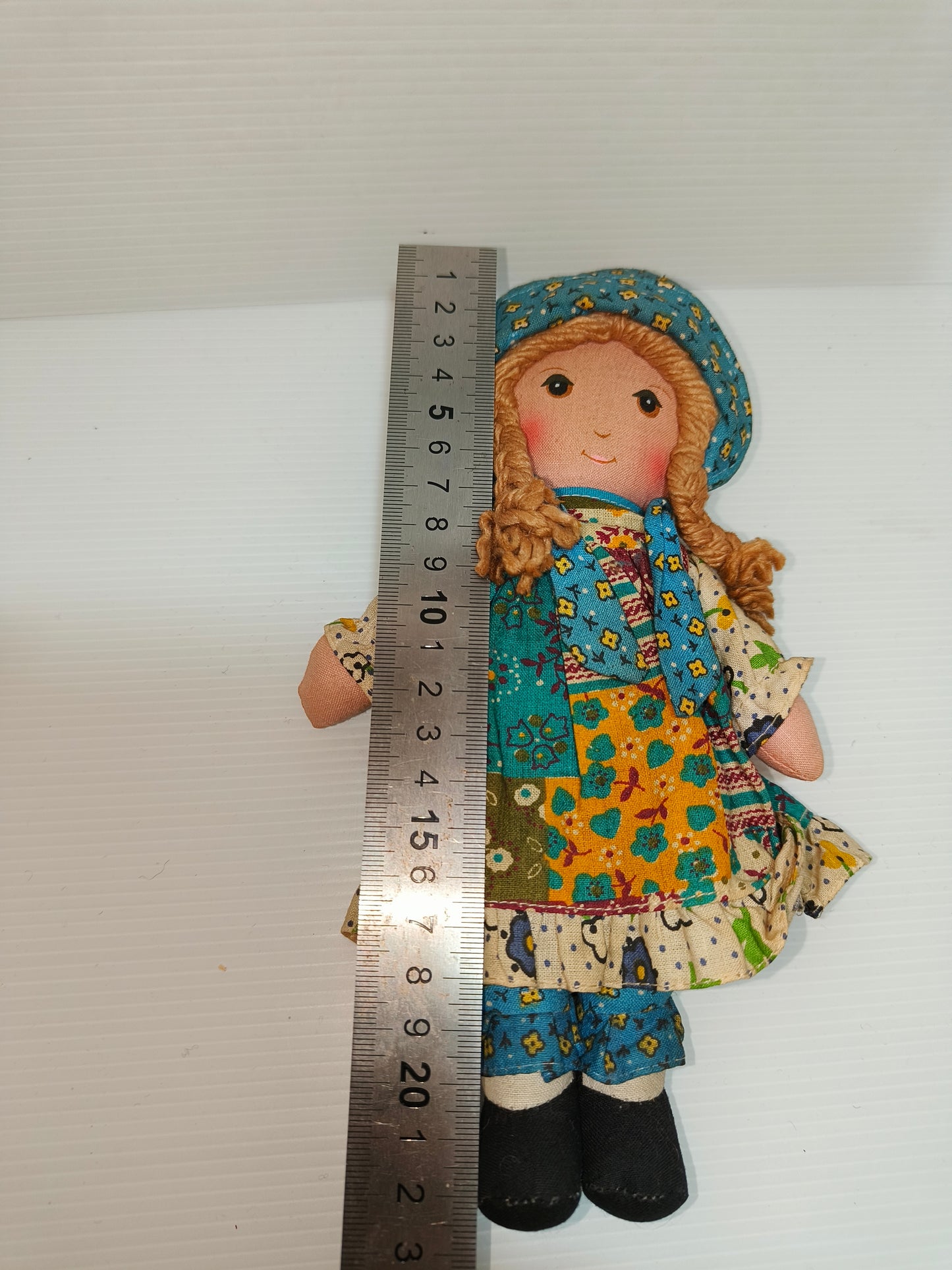 Bambola piccola Holly Hobbie, Knikerbocker anni 70 LEGGI