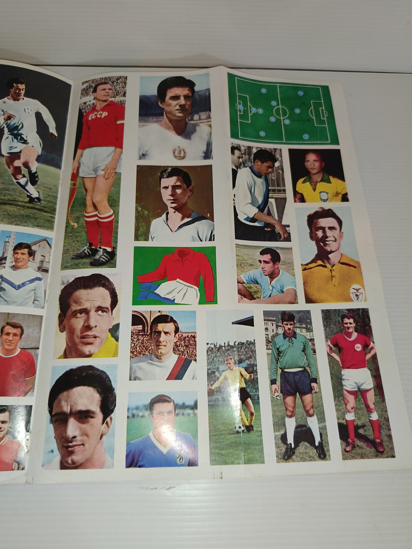 Figurine Calciatori Coppa Del Mondo 1966
Inserto da rivista Epoca