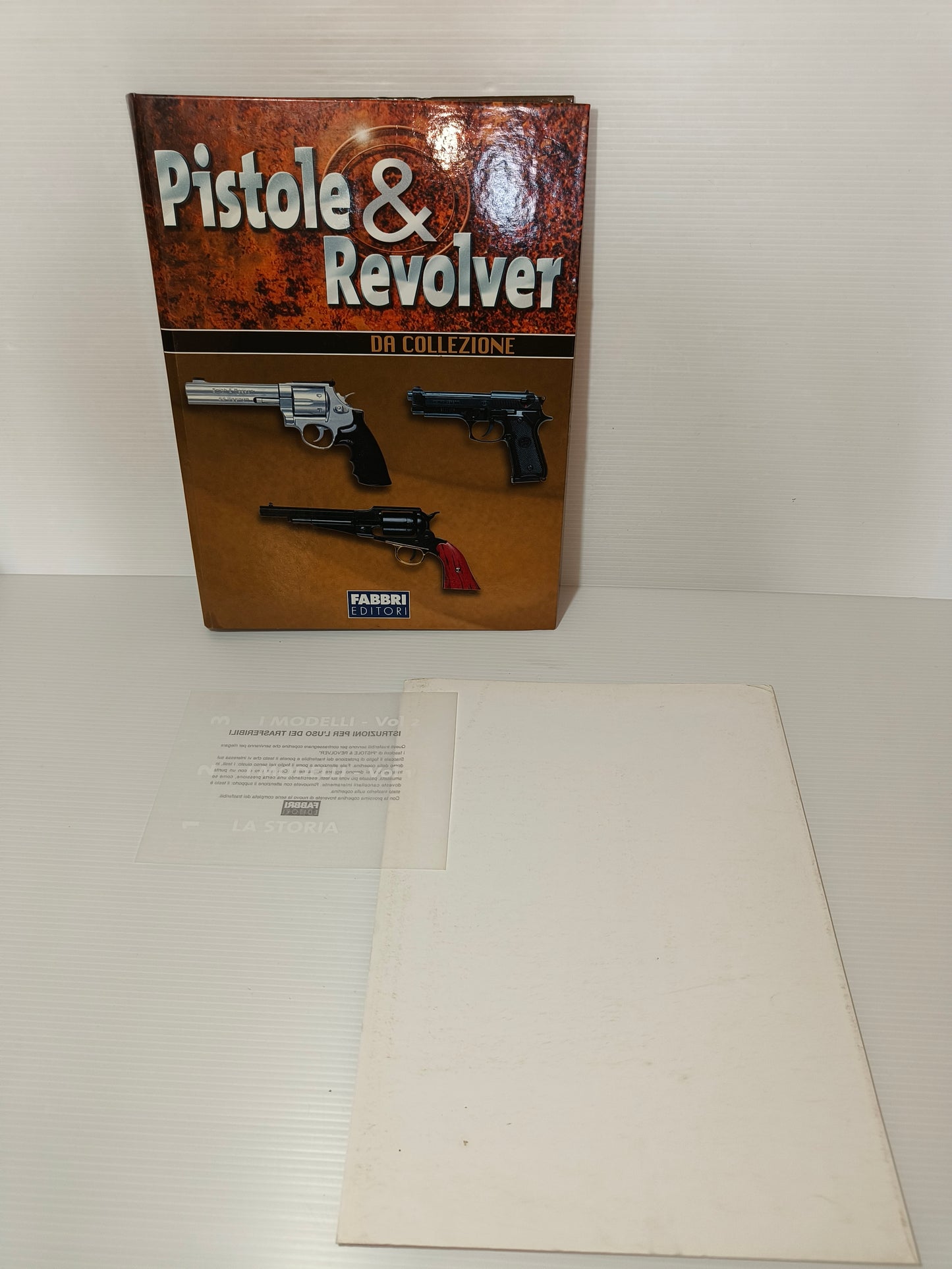 Copertina raccolta Pistole e Revolver, LEGGI BENE