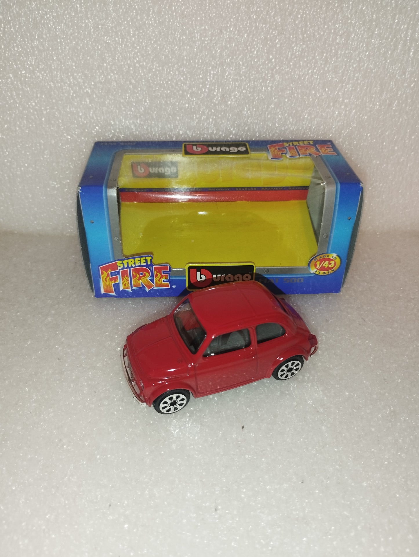 Fiat 500 Bburago
Scala  1:43
Serie Street Fire