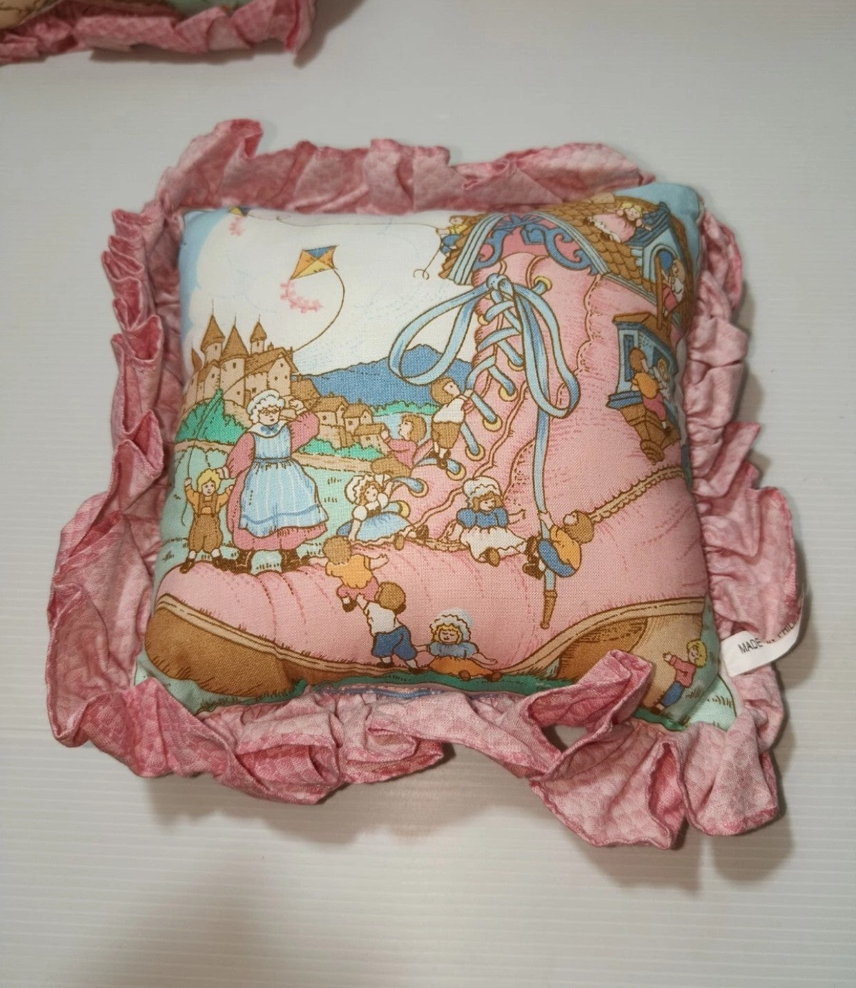 Piccoli cuscini vintage con immagini filastrocche Mamma Oca