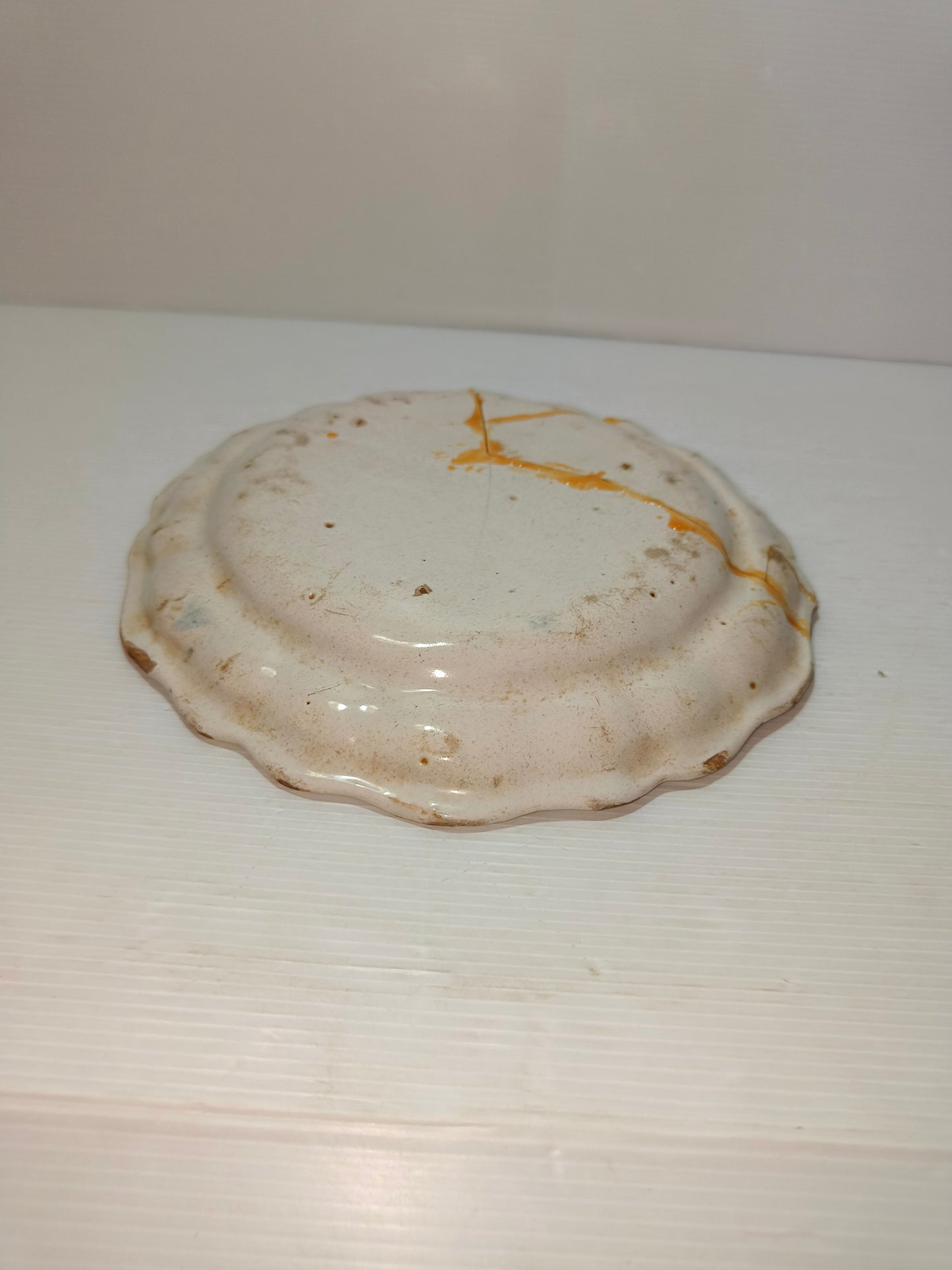 Piatto maiolica antico, DA RESTAURARE