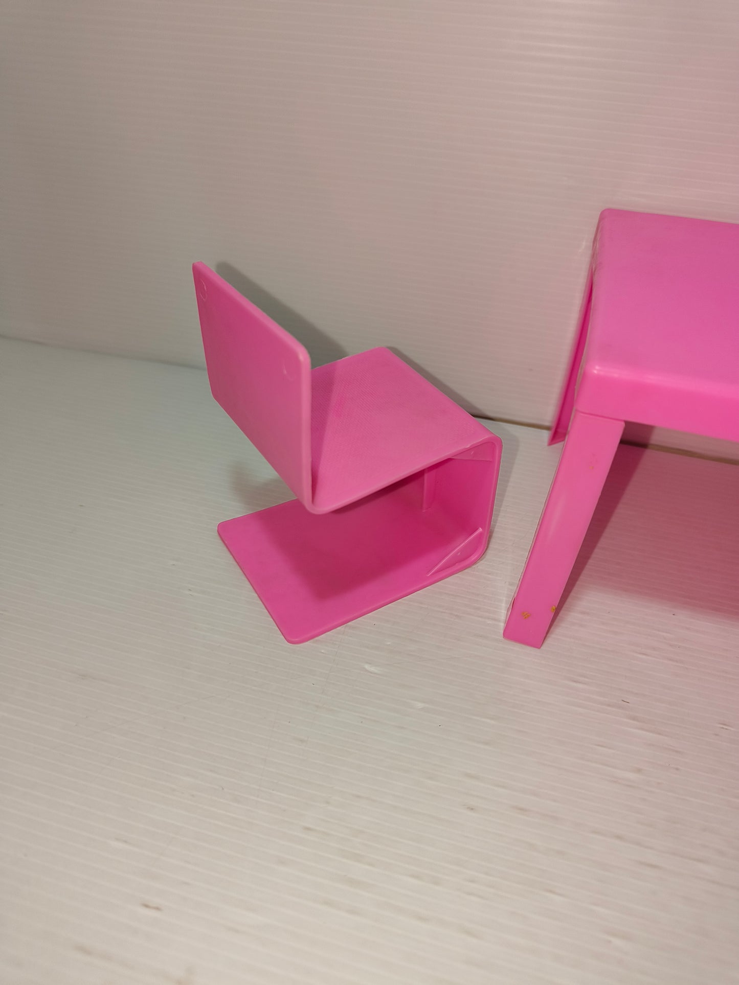 Set Tavolo E Sedie Casa Delle Barbie, anni 80 LEGGI