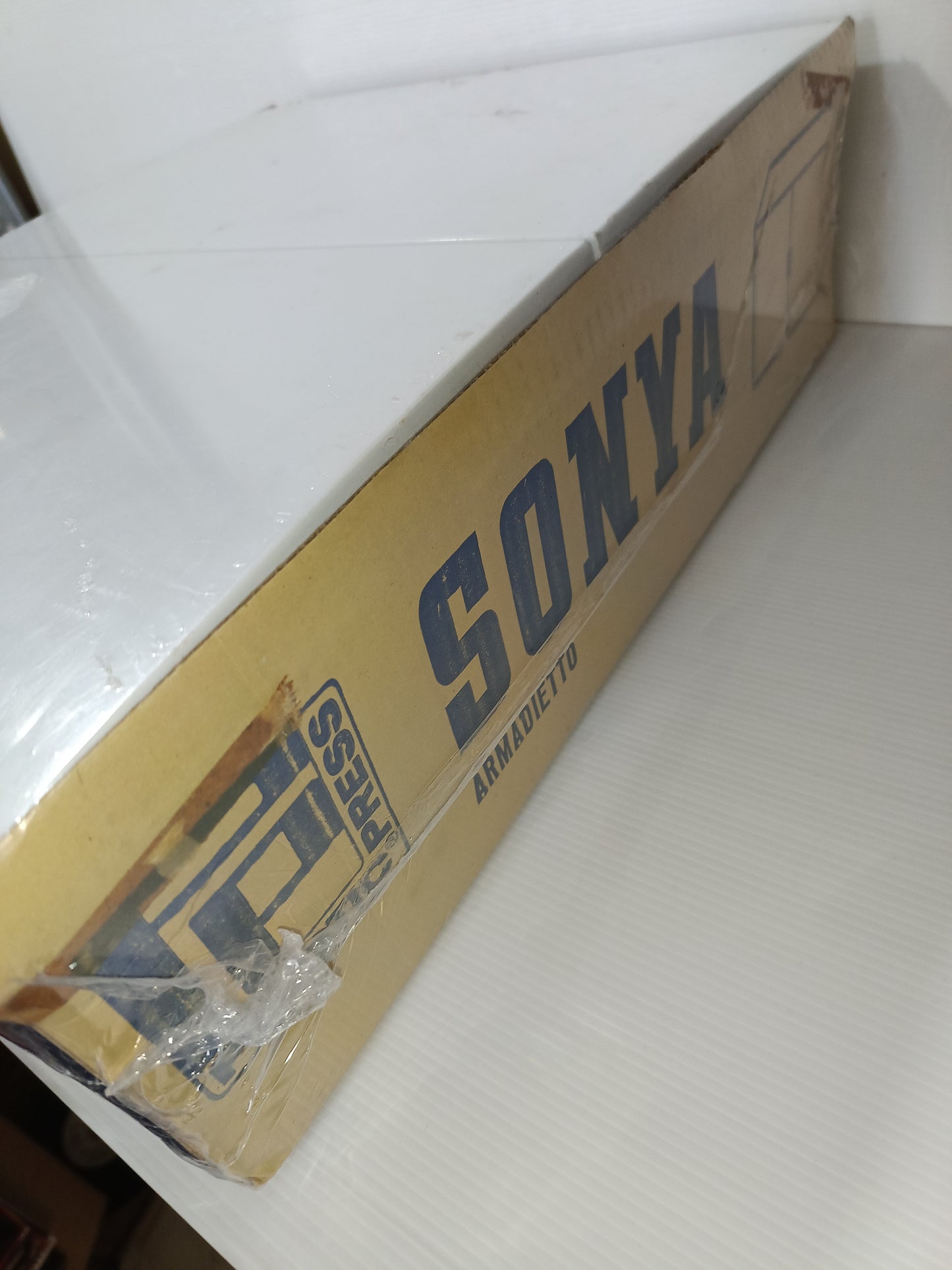 Armadietto Sonya Plastic Press Vintage
Il plastica termoindurente 2 ante