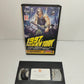 VHS 1997: fuga da New York, LEGGI