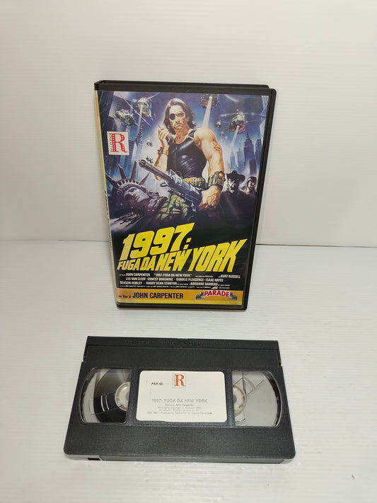 VHS 1997: fuga da New York, LEGGI