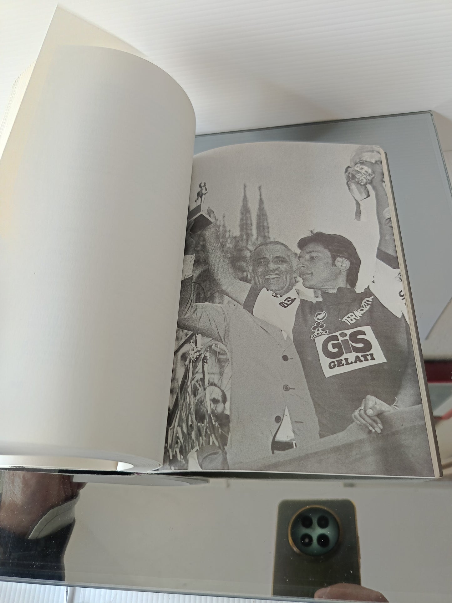 La Maglia Ciclamino Rino Negri Edito nel 1981 da Ediz.Landoni