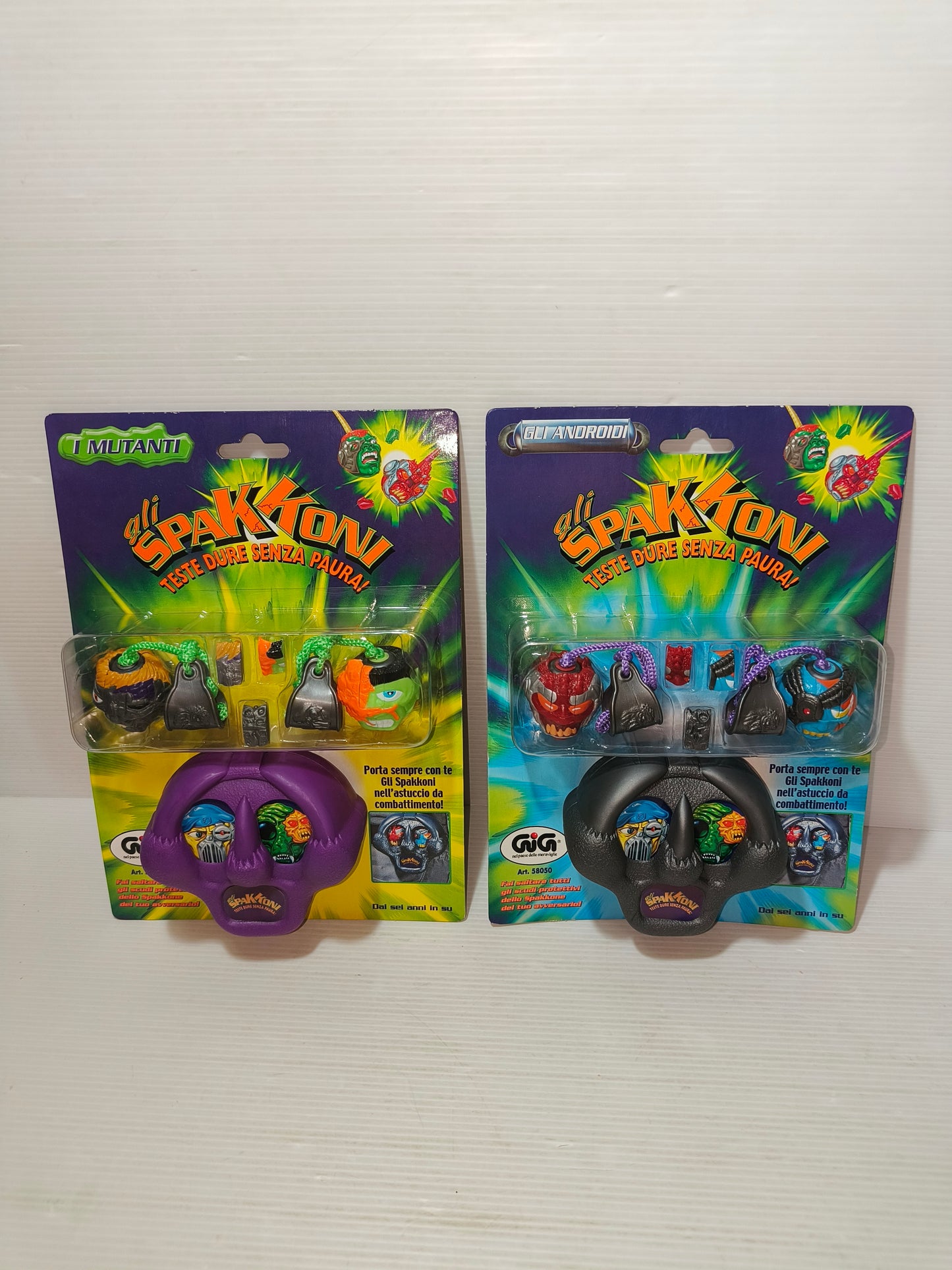 Lot 2 Packs The Spakkoni Hard heads without fear