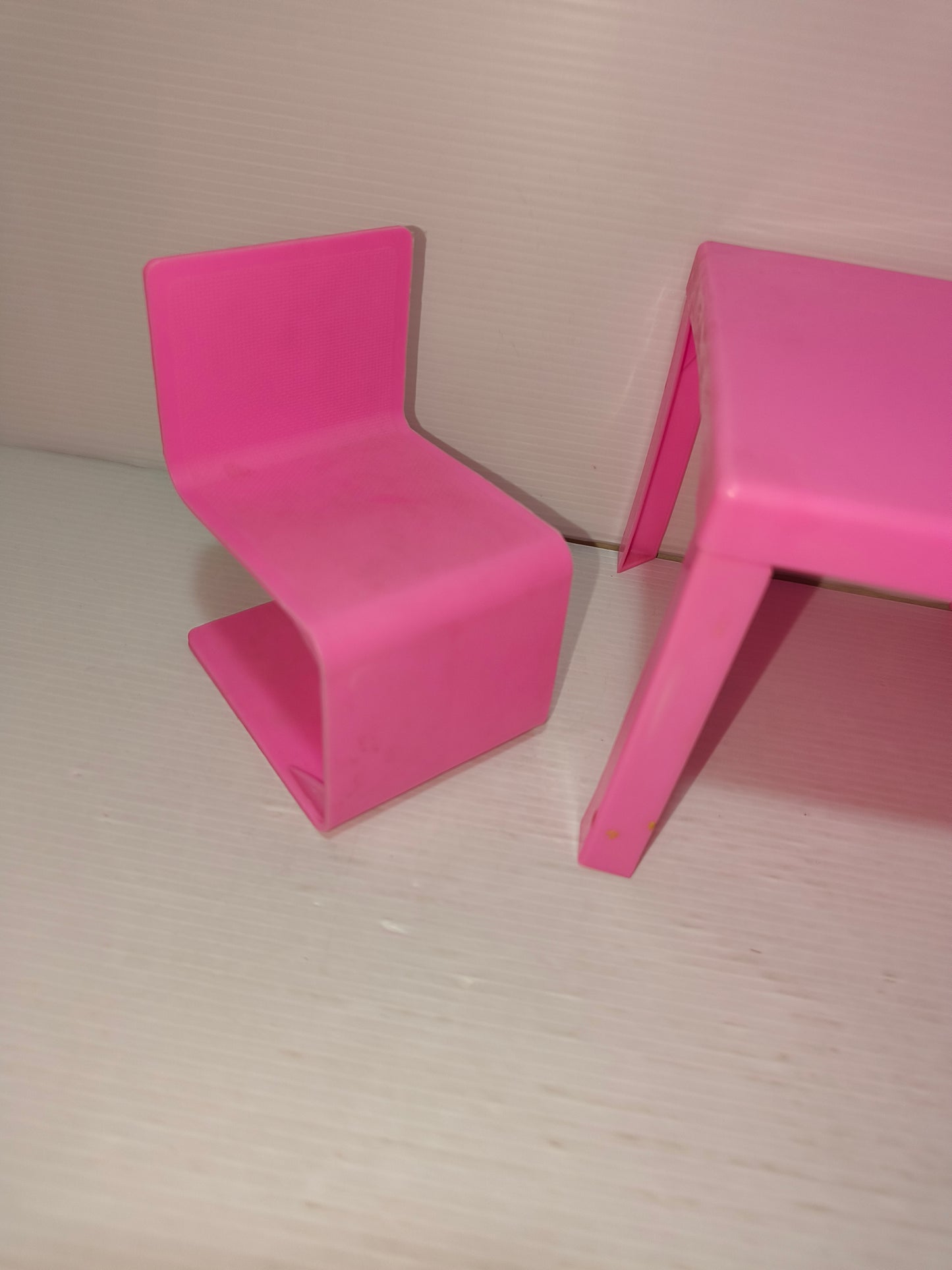 Set Tavolo E Sedie Casa Delle Barbie, anni 80 LEGGI