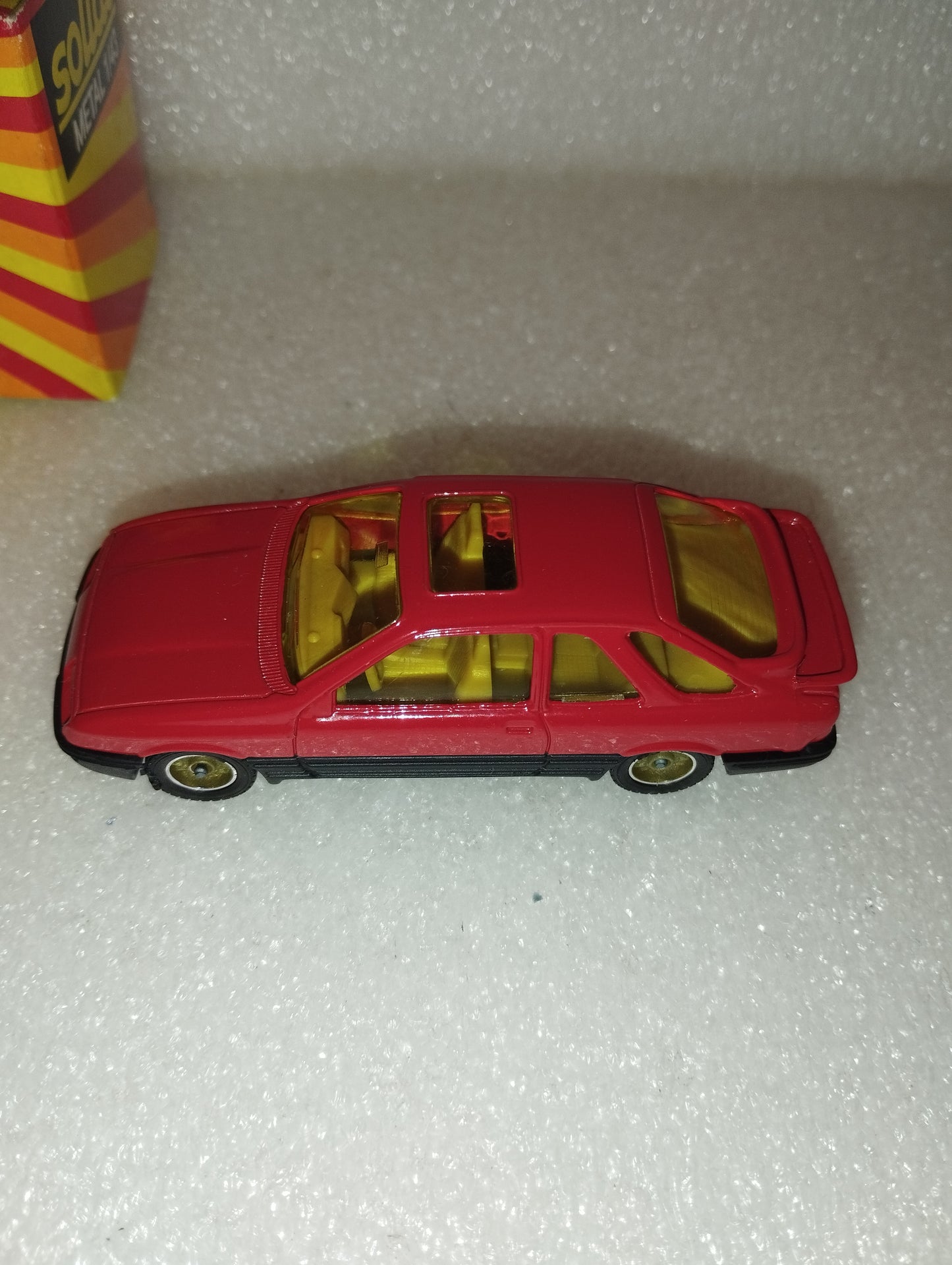 Ford Sierra XR 4i
Prodotta da Solido cod.n.1340
Metal Scala 1:43