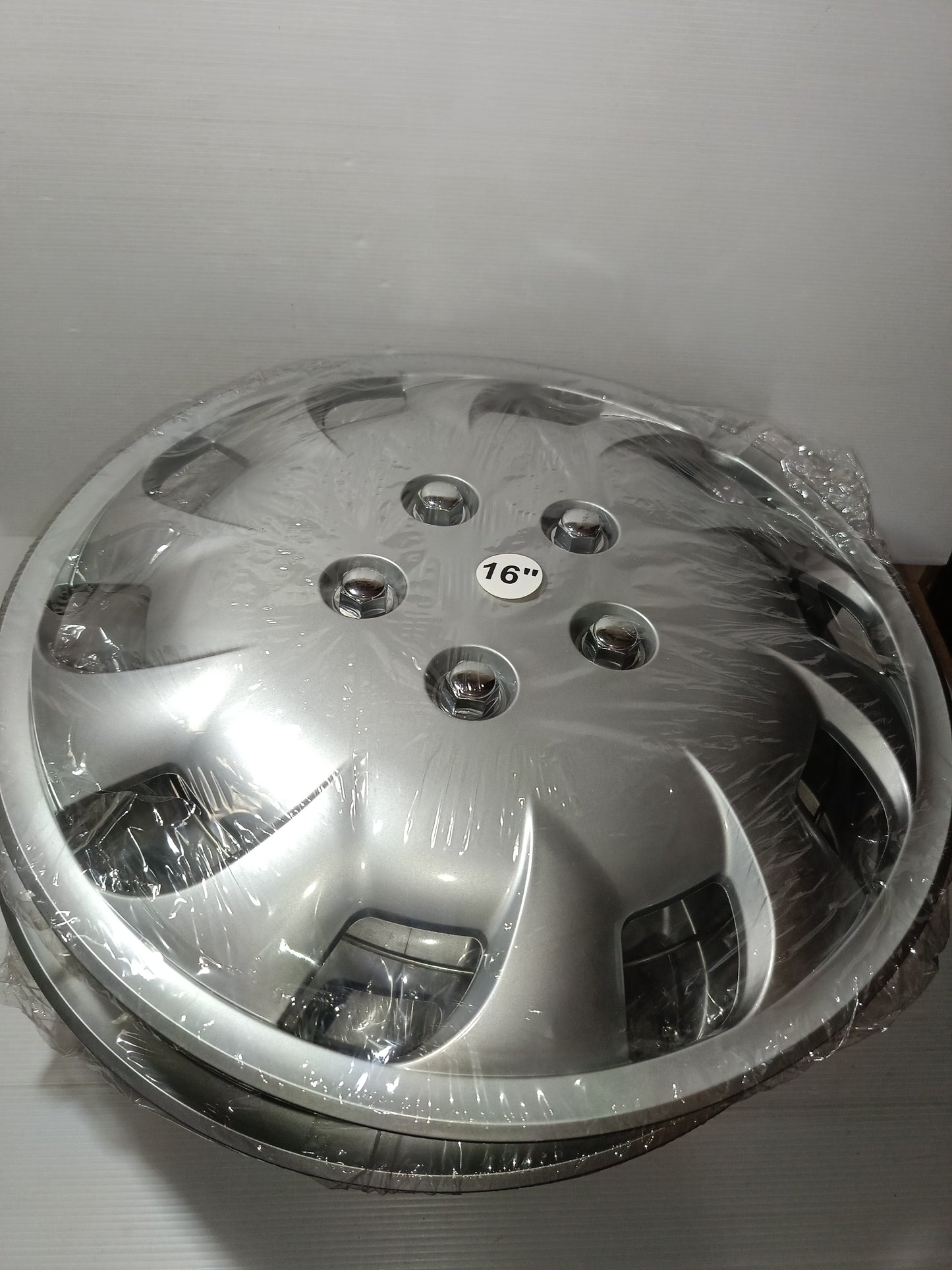 4 Copricerchi 16" In Plastica
