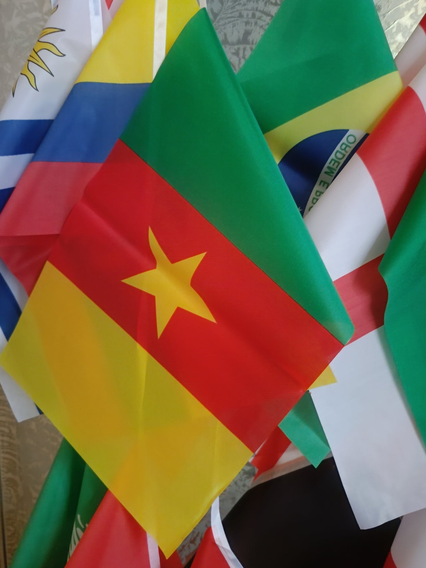 Mondiali Qatar  2022 Calcio
Catena Bandiere 32 Nazioni Partecipanti